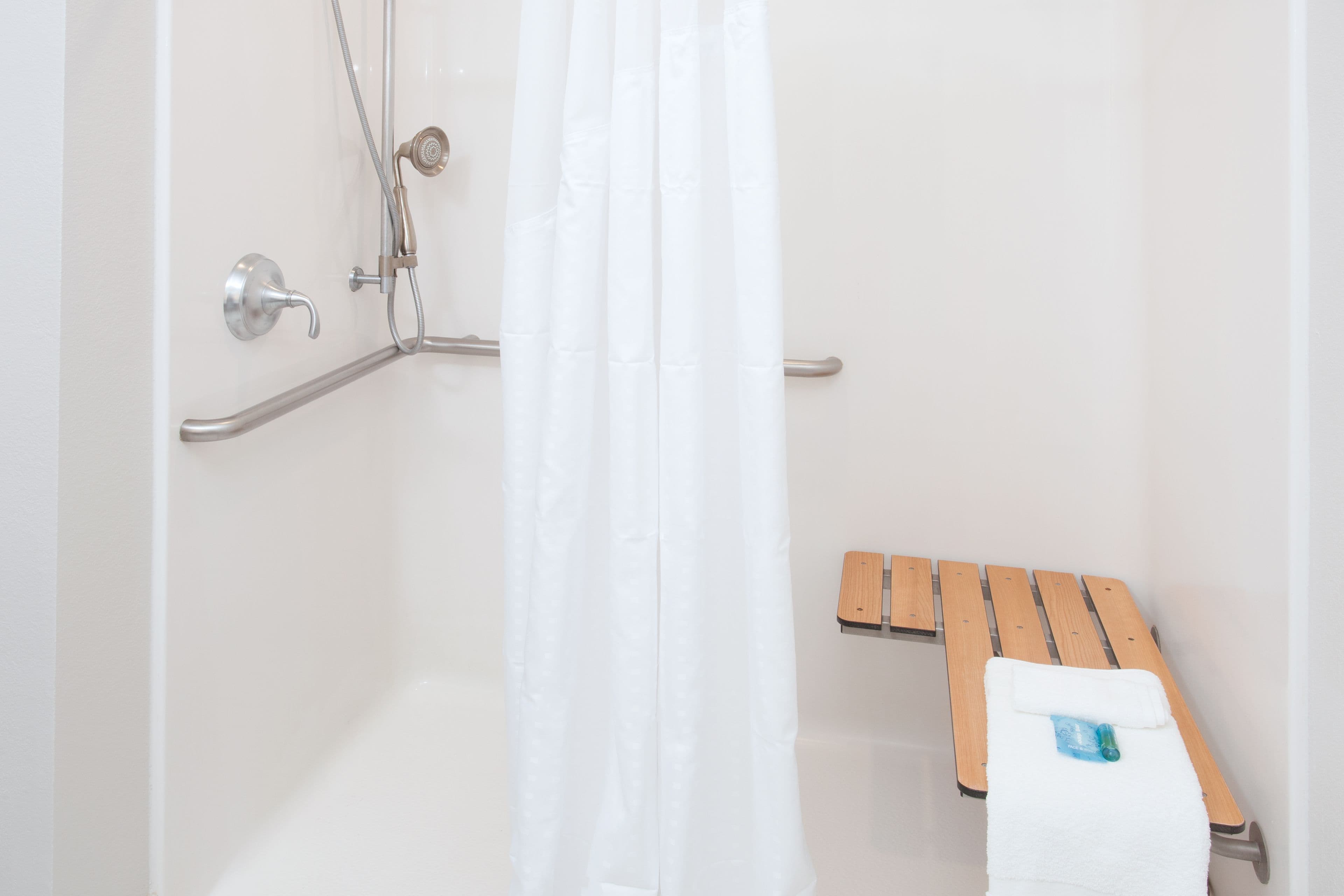 Holiday Inn Express Haskell-Wayne Area — 17