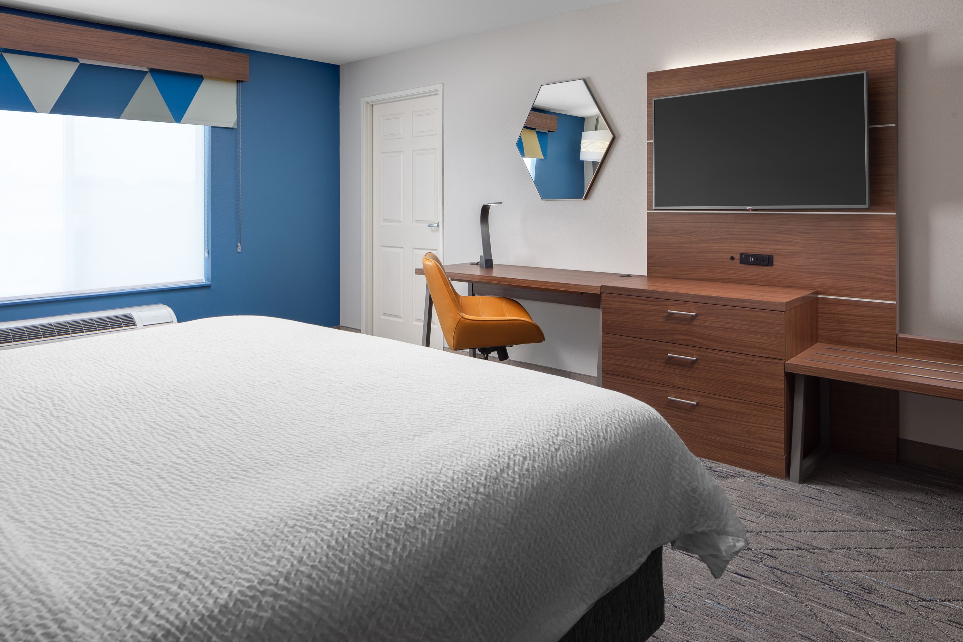 Holiday Inn Express Hastings — 4