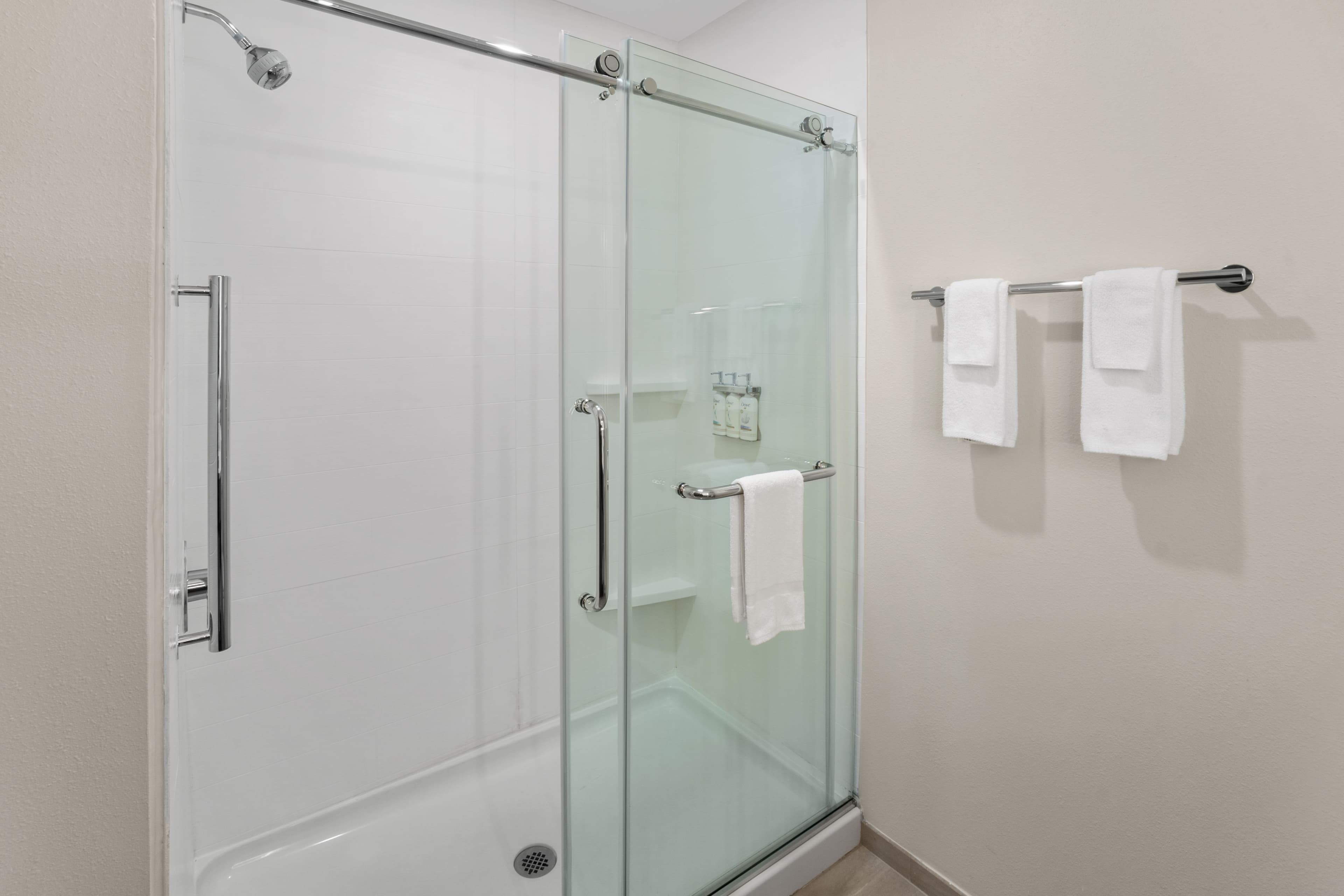 Holiday Inn Express Hattiesburg West – Univ Area - Image 5