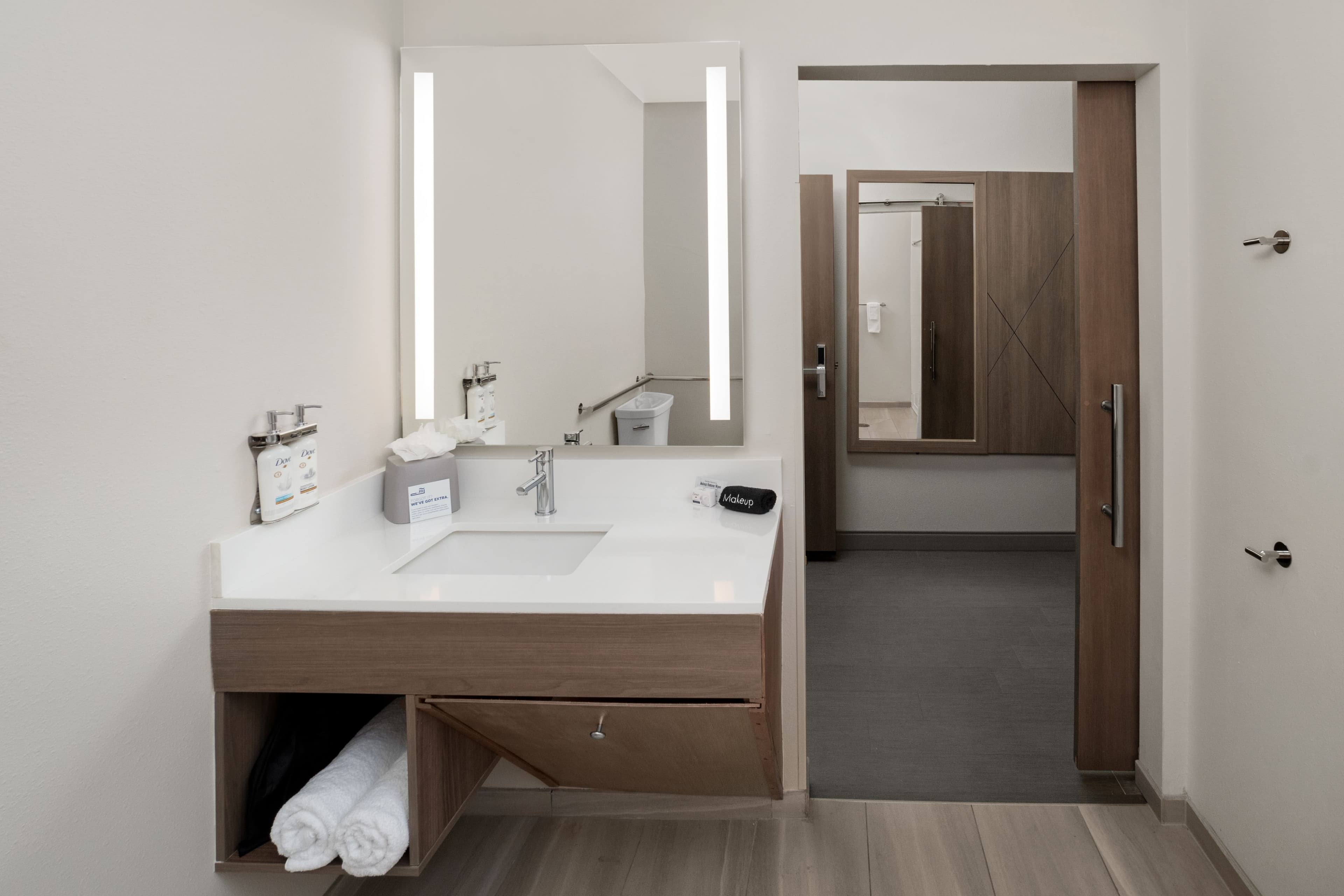 Holiday Inn Express Hattiesburg West – Univ Area — 9