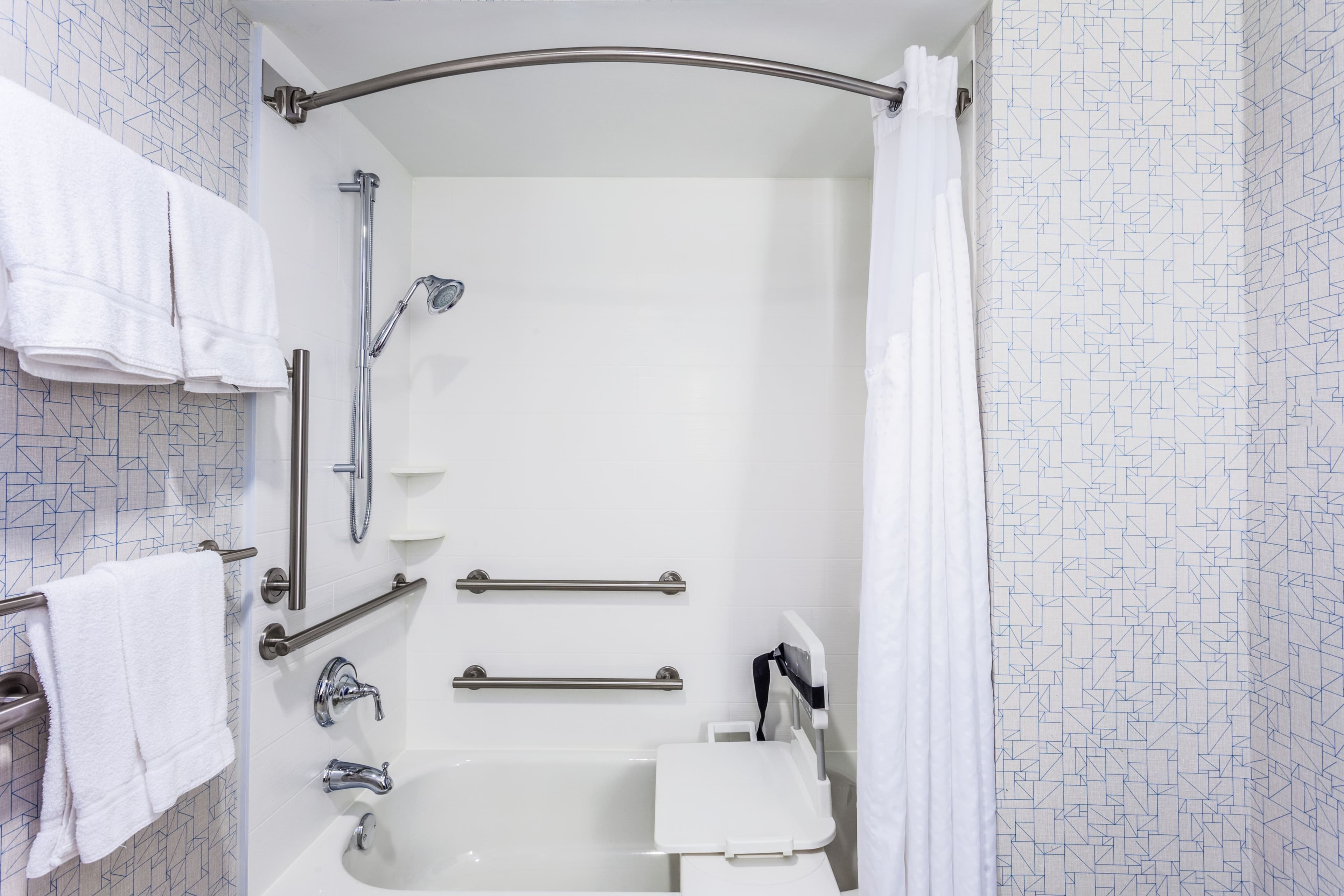 Holiday Inn Express Hauppauge-Long Island — 10
