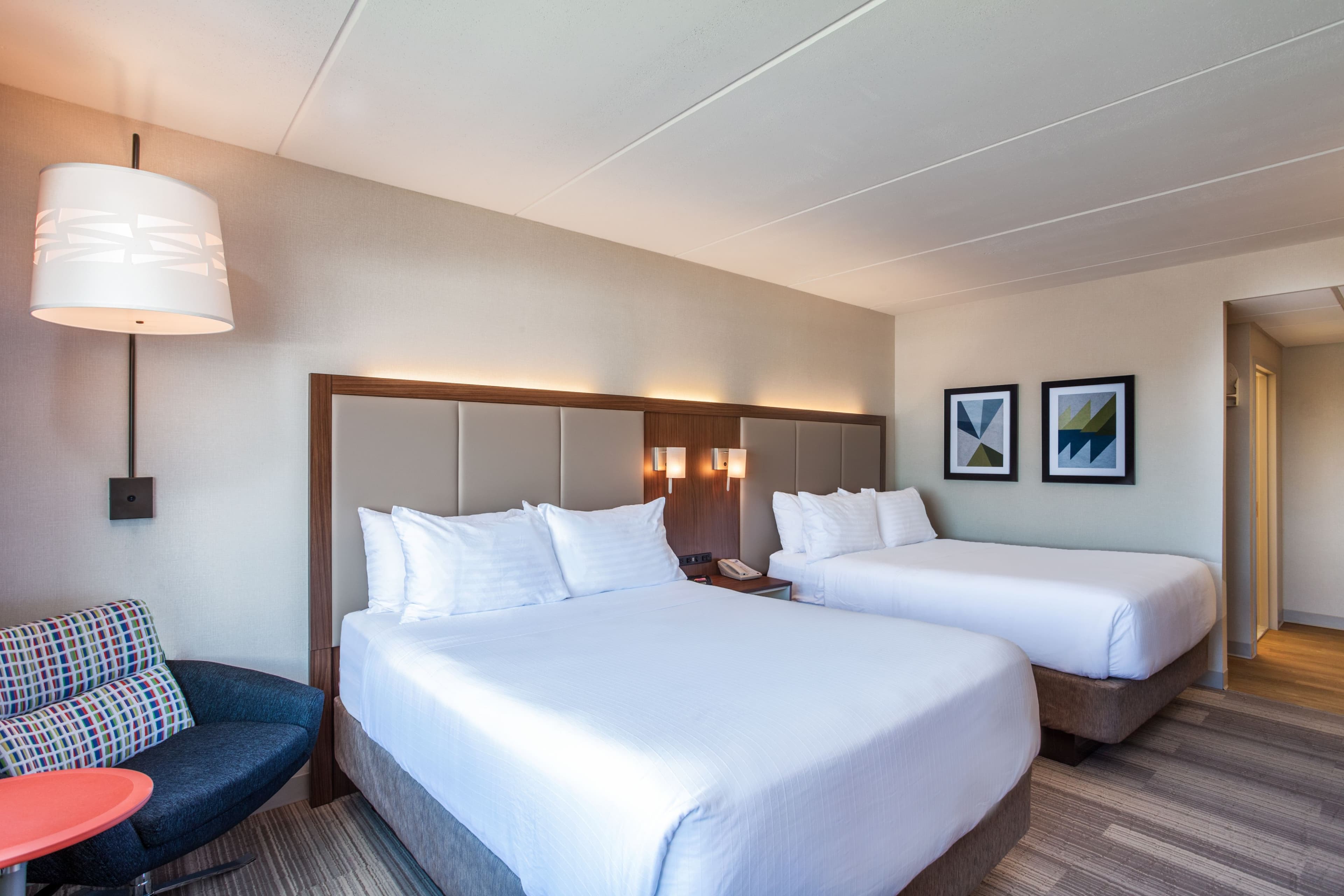 Holiday Inn Express Hauppauge-Long Island - Image 4