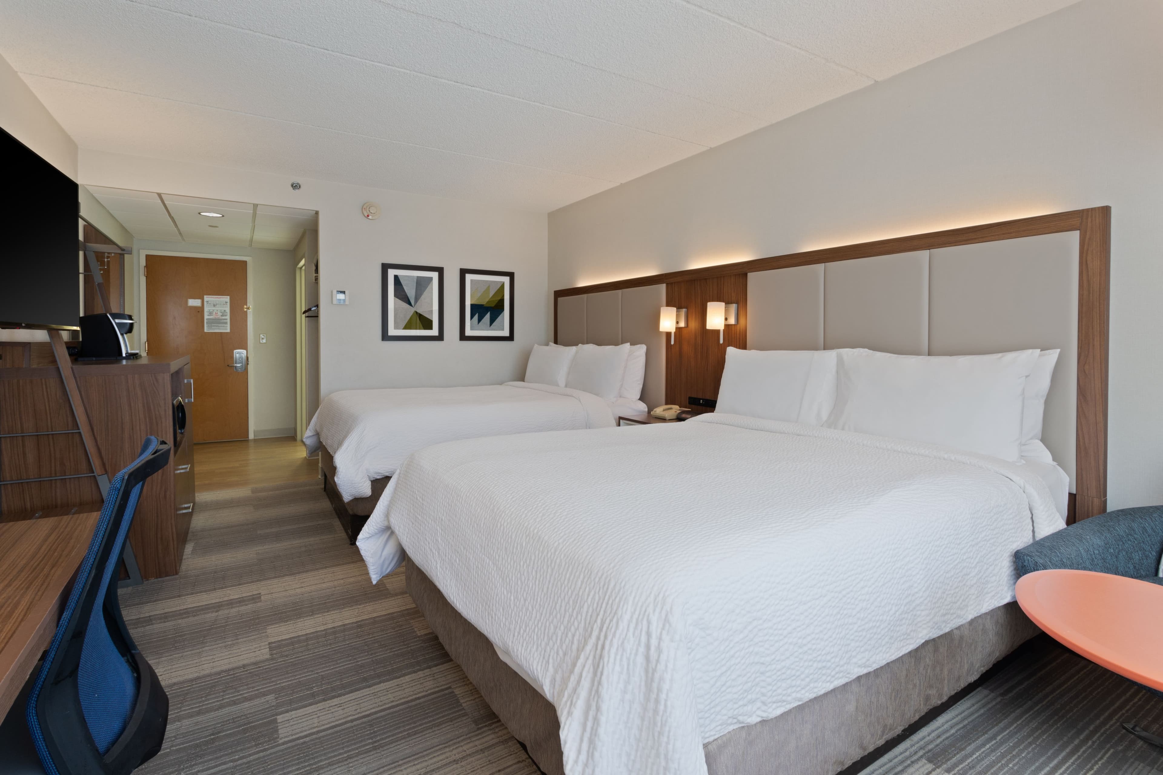 Holiday Inn Express Hauppauge-Long Island — 17