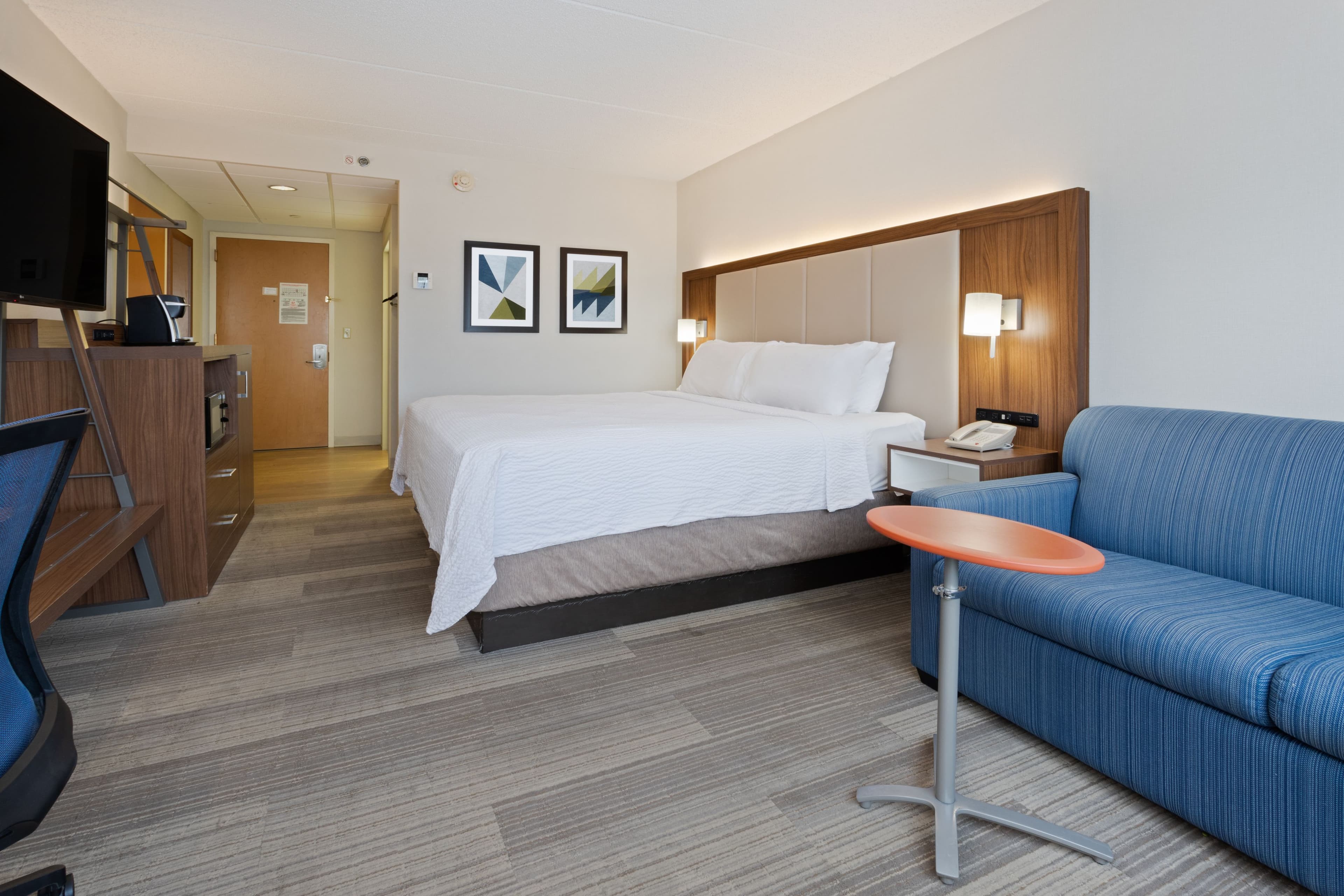 Holiday Inn Express Hauppauge-Long Island — 7