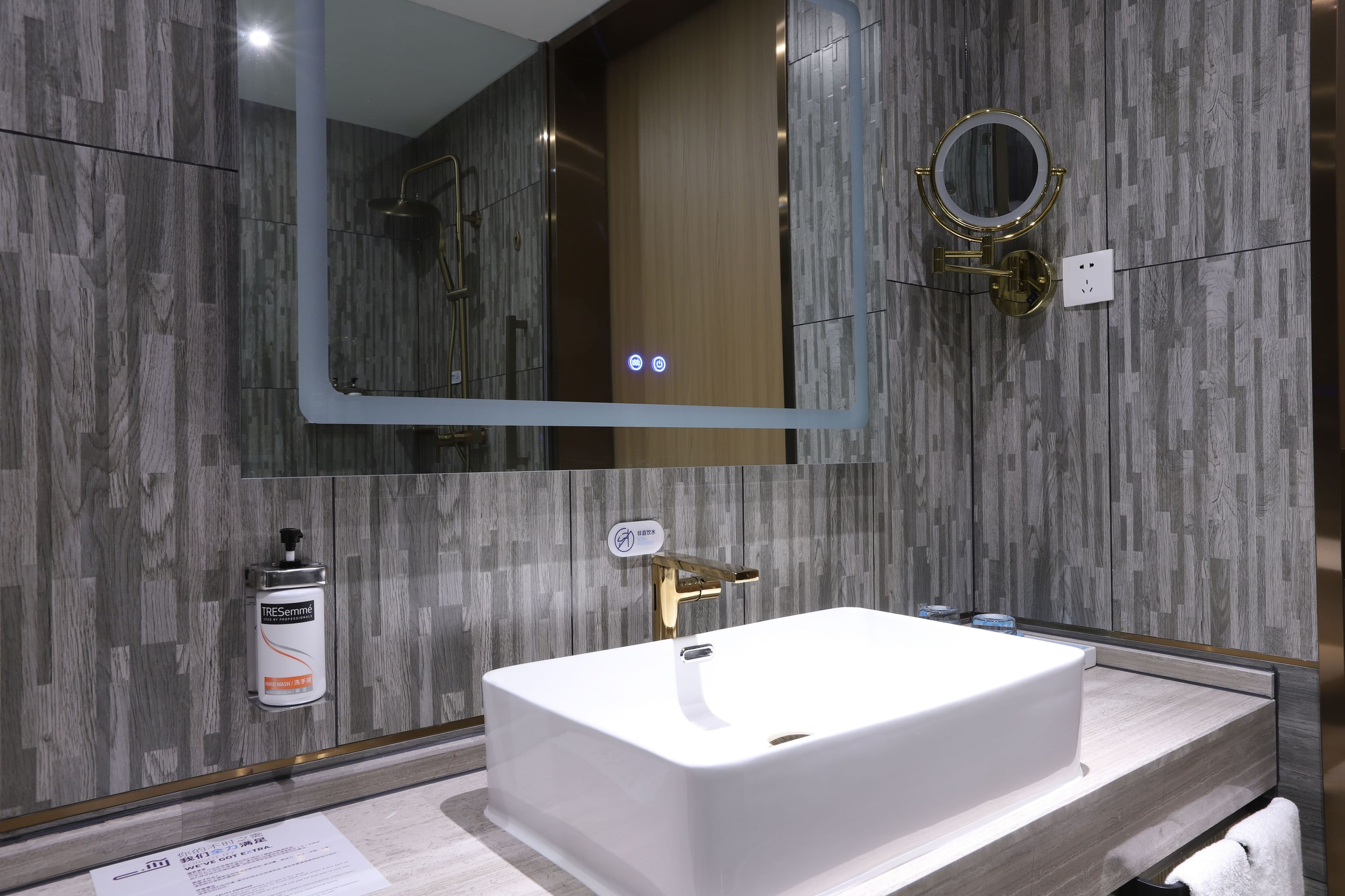 Standard Room - Image 6