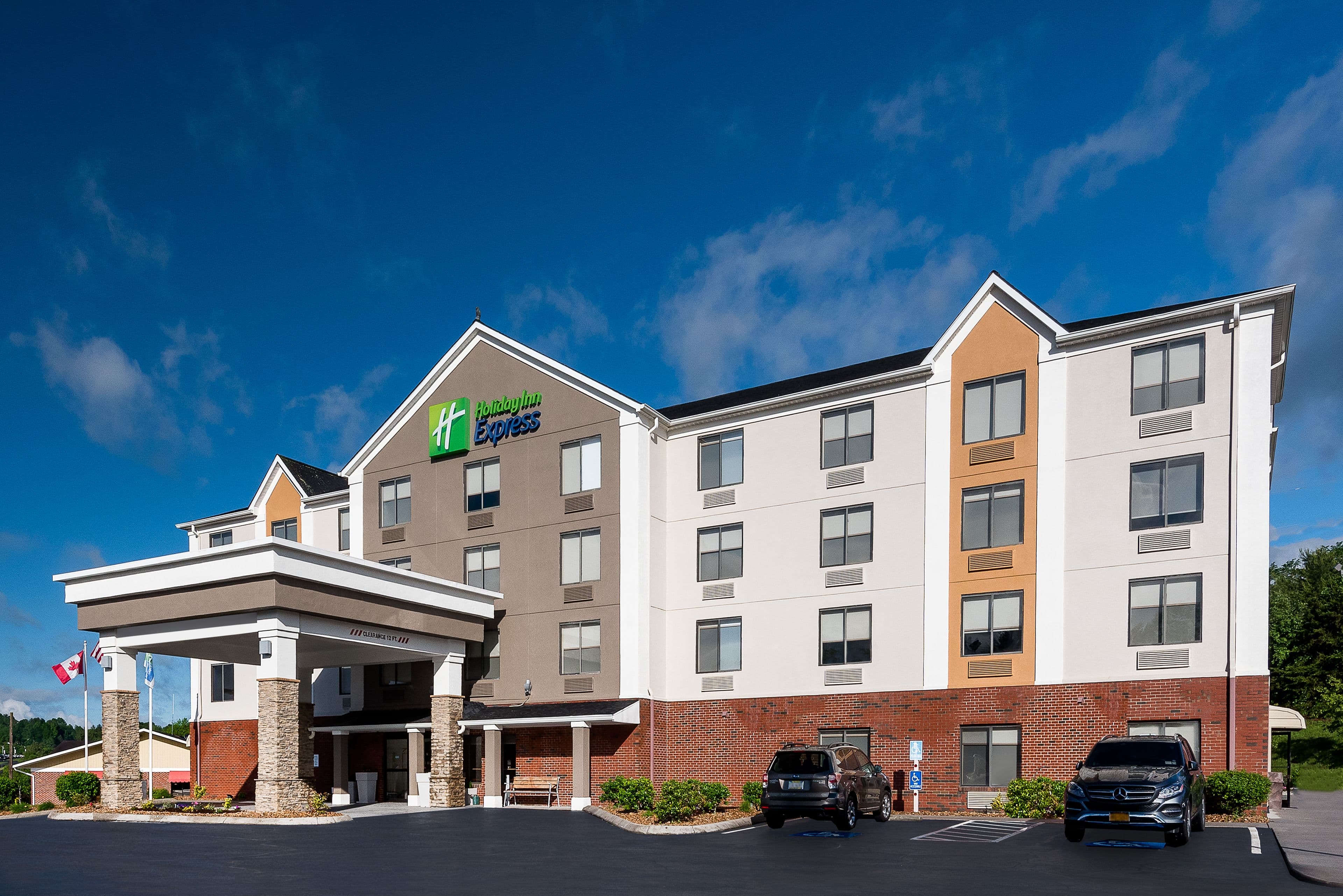 Holiday Inn Express Hillsville - Image 1