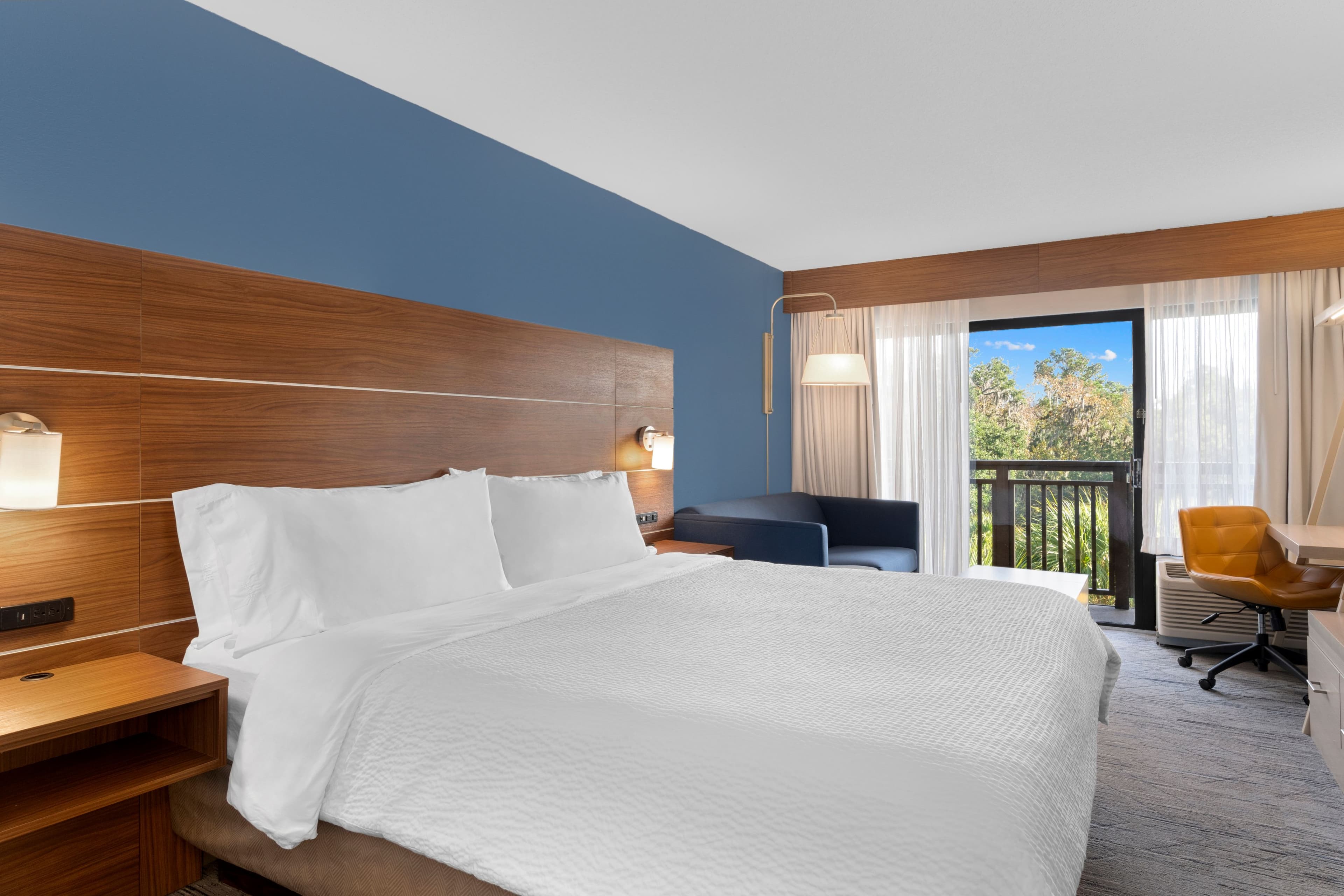 Holiday Inn Express Hilton Head Island — 6