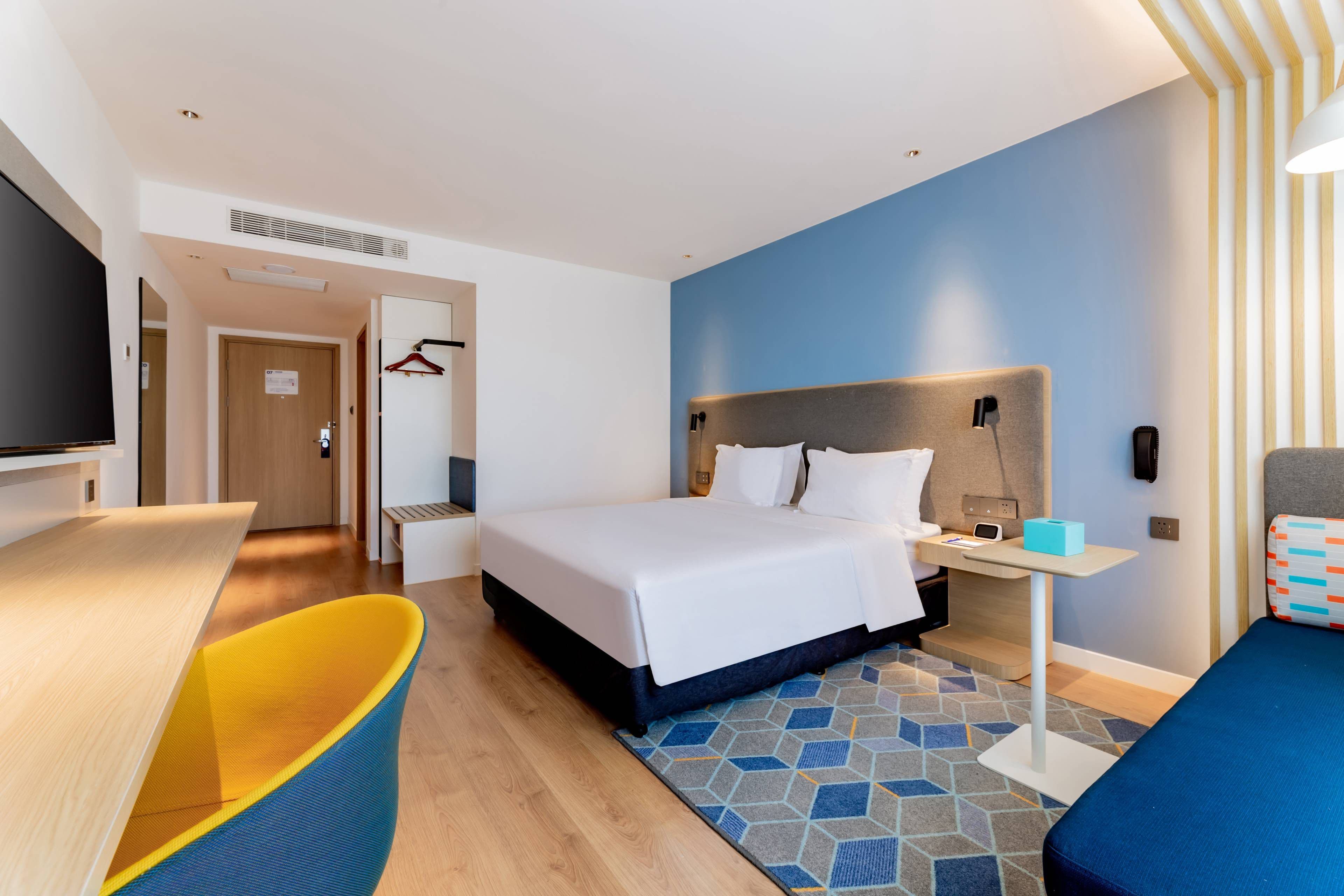 Holiday Inn Express Hohhot East Station — 8