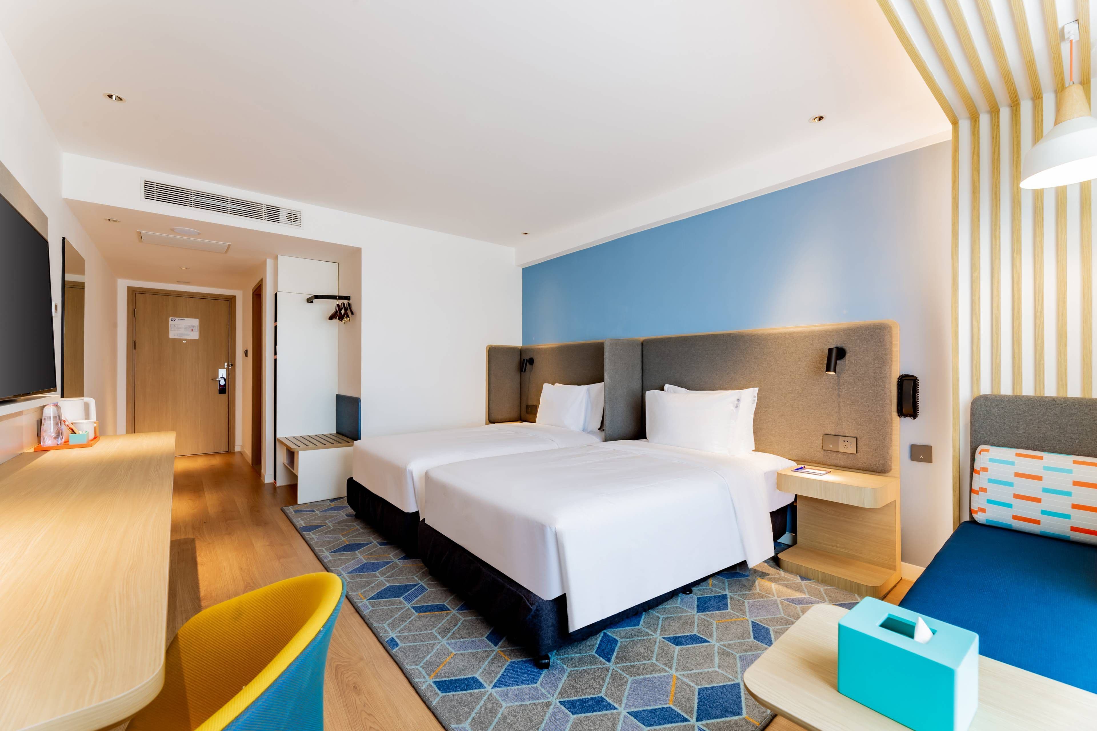 Holiday Inn Express Hohhot East Station — 9