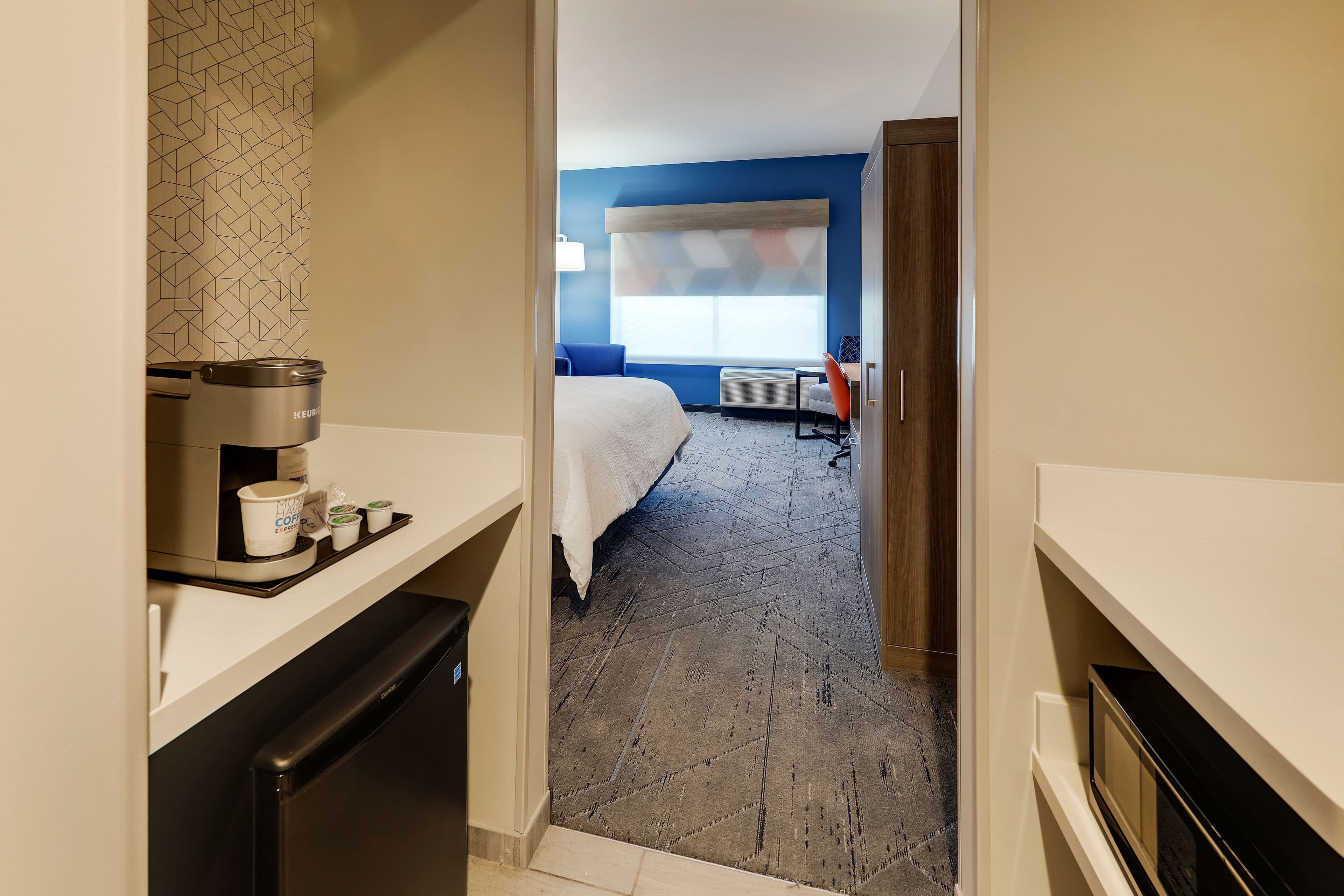 Holiday Inn Express Holly Springs - Raleigh Area - Image 3