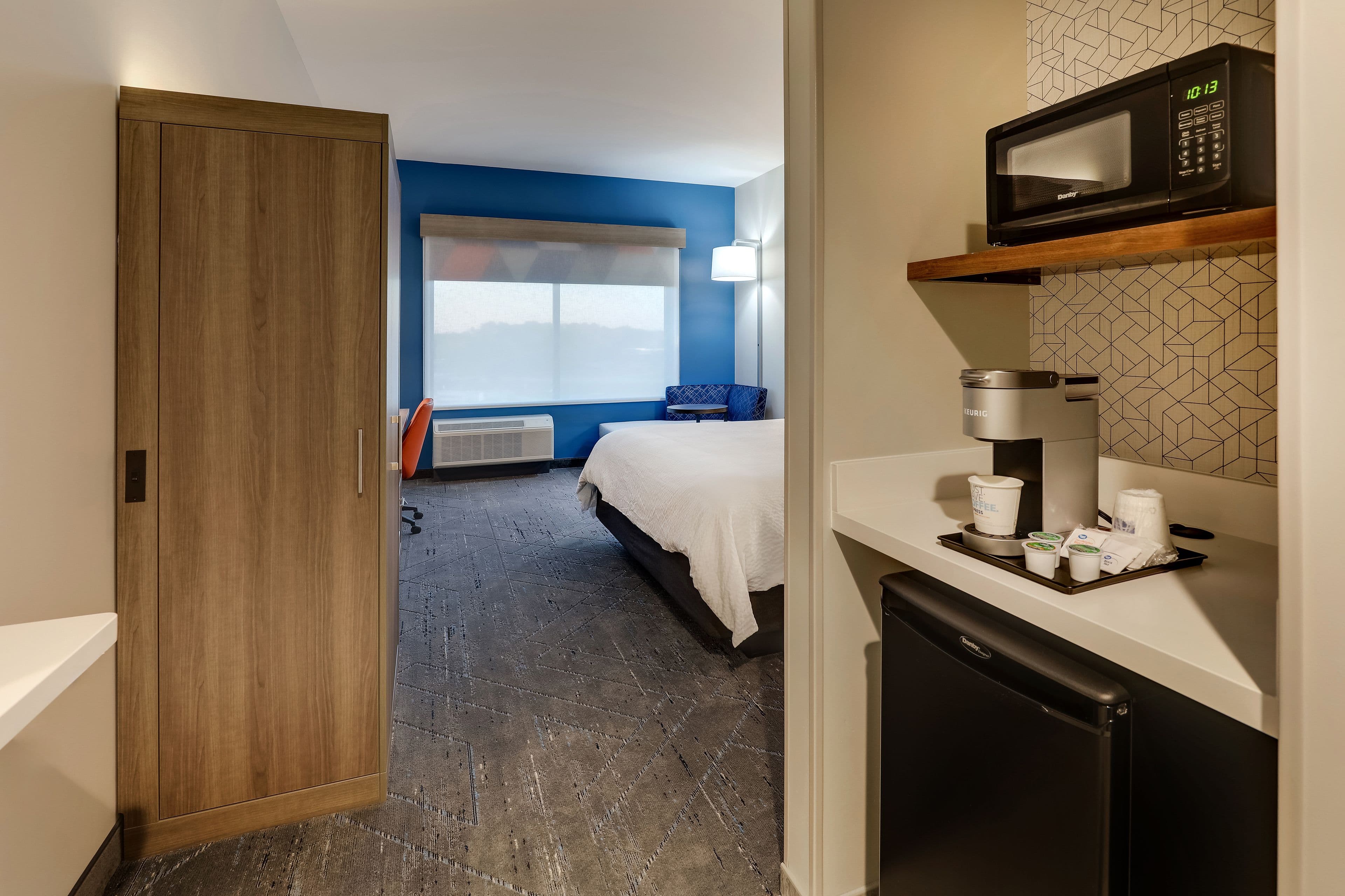 Holiday Inn Express Holly Springs - Raleigh Area — 11