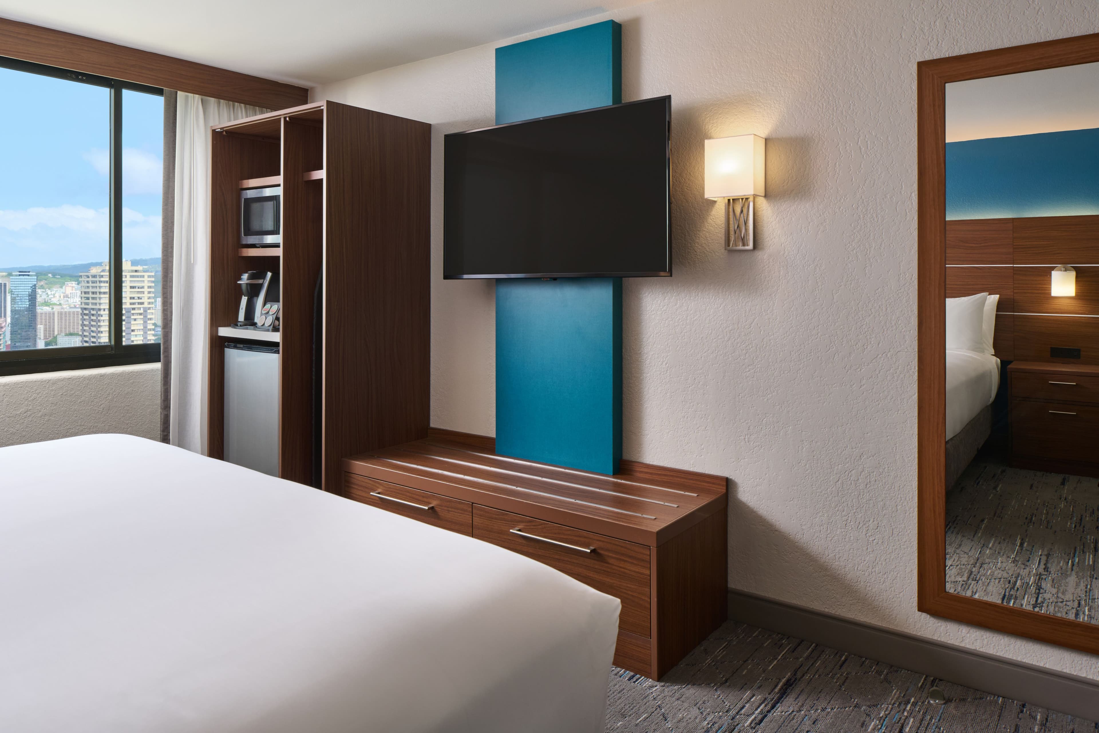 Holiday Inn Express Waikiki — 15