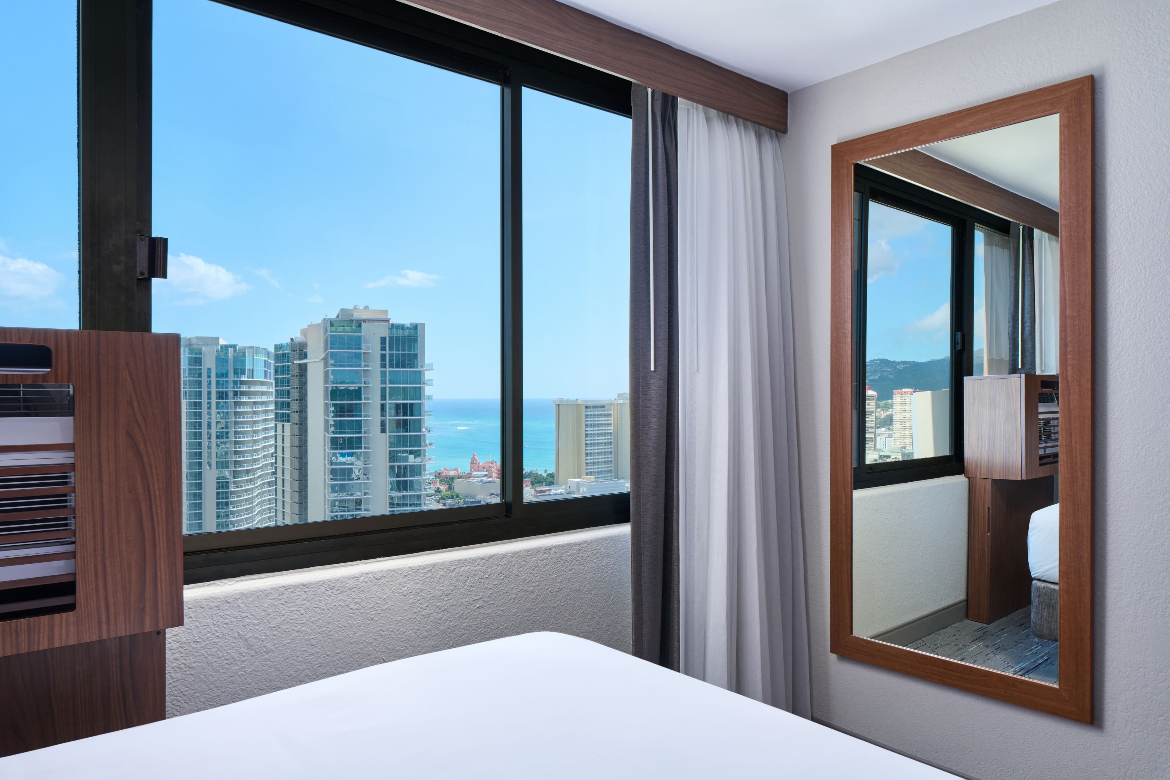 Holiday Inn Express Waikiki — 46