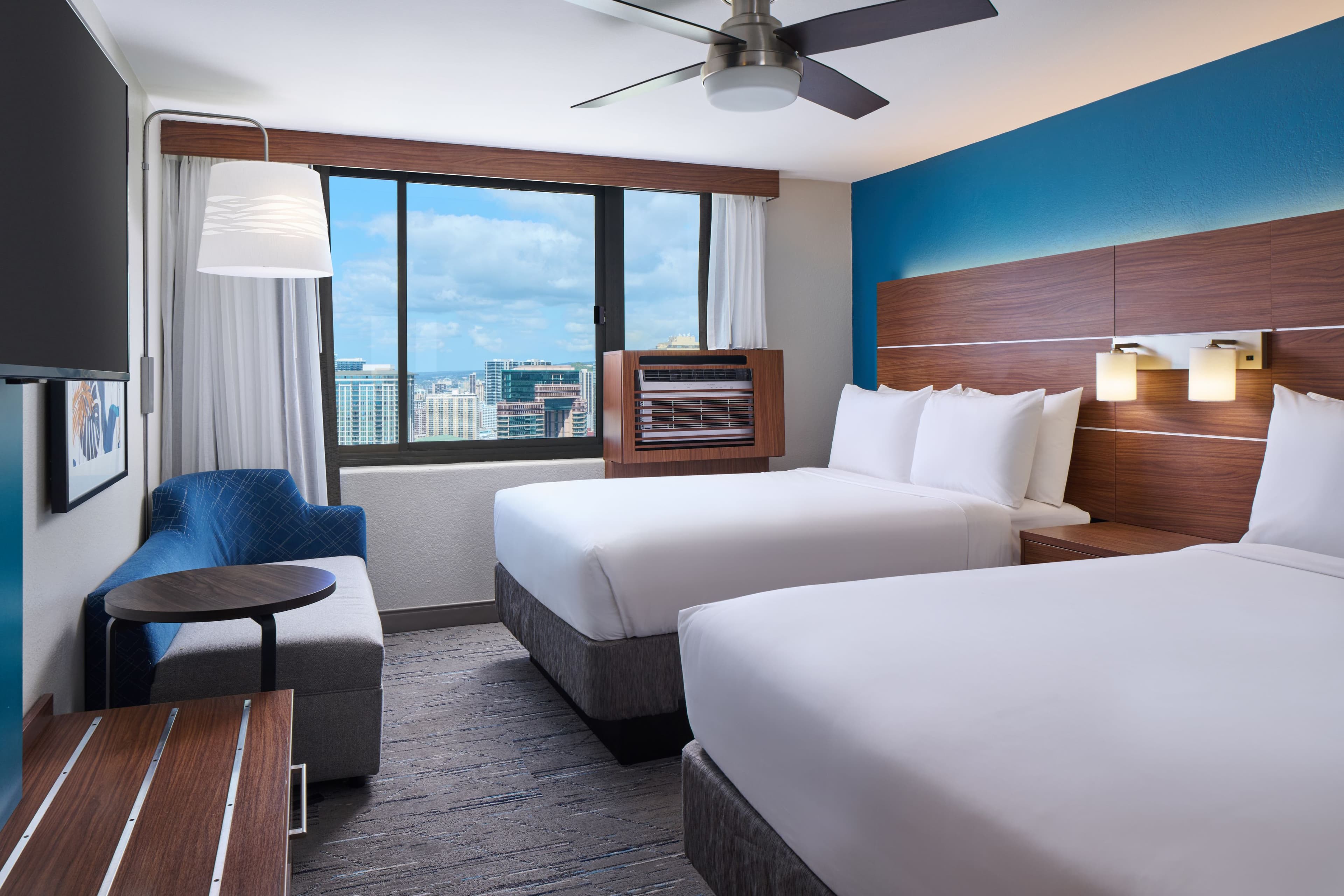 Holiday Inn Express Waikiki — 43