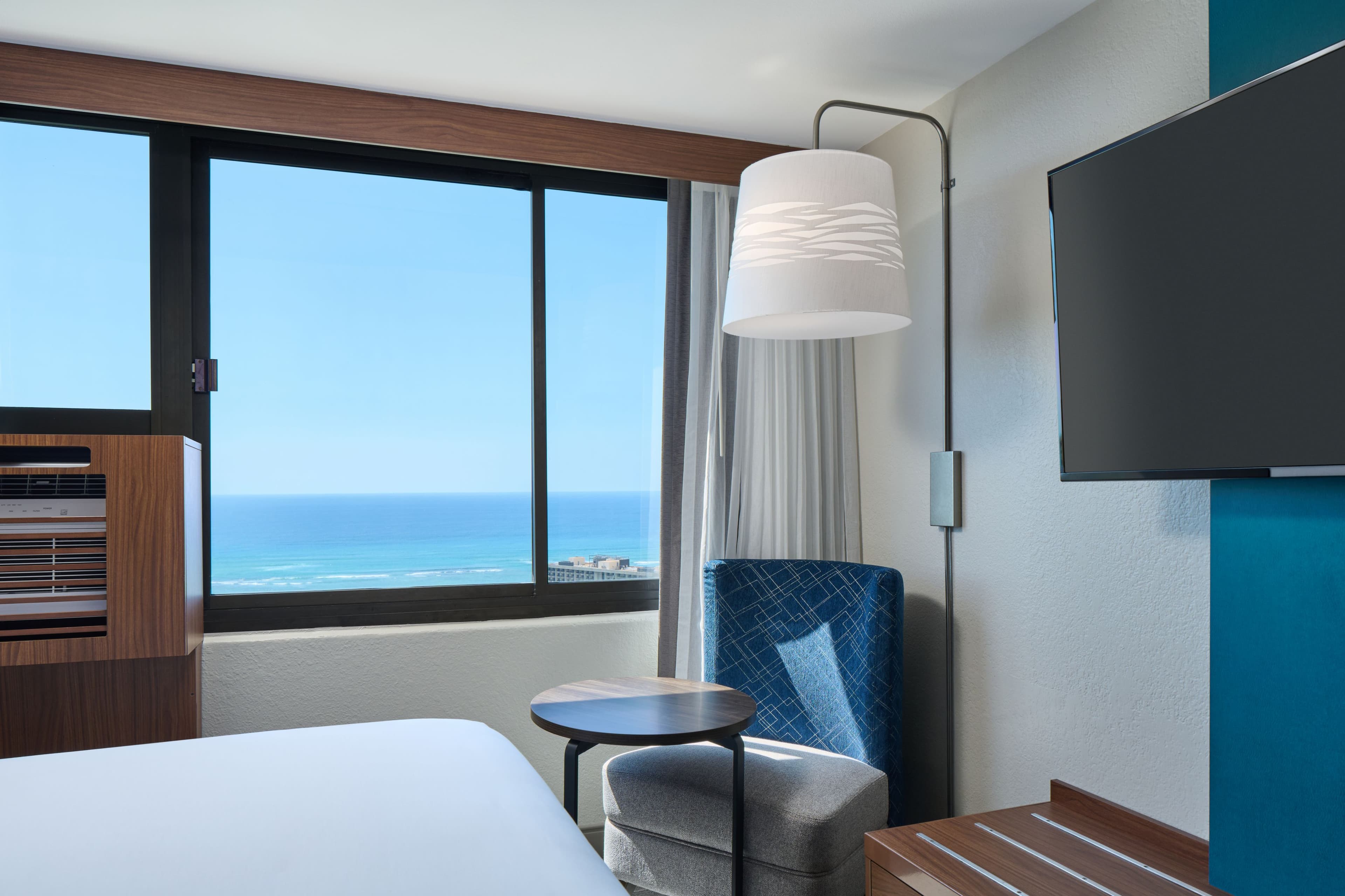Holiday Inn Express Waikiki — 26