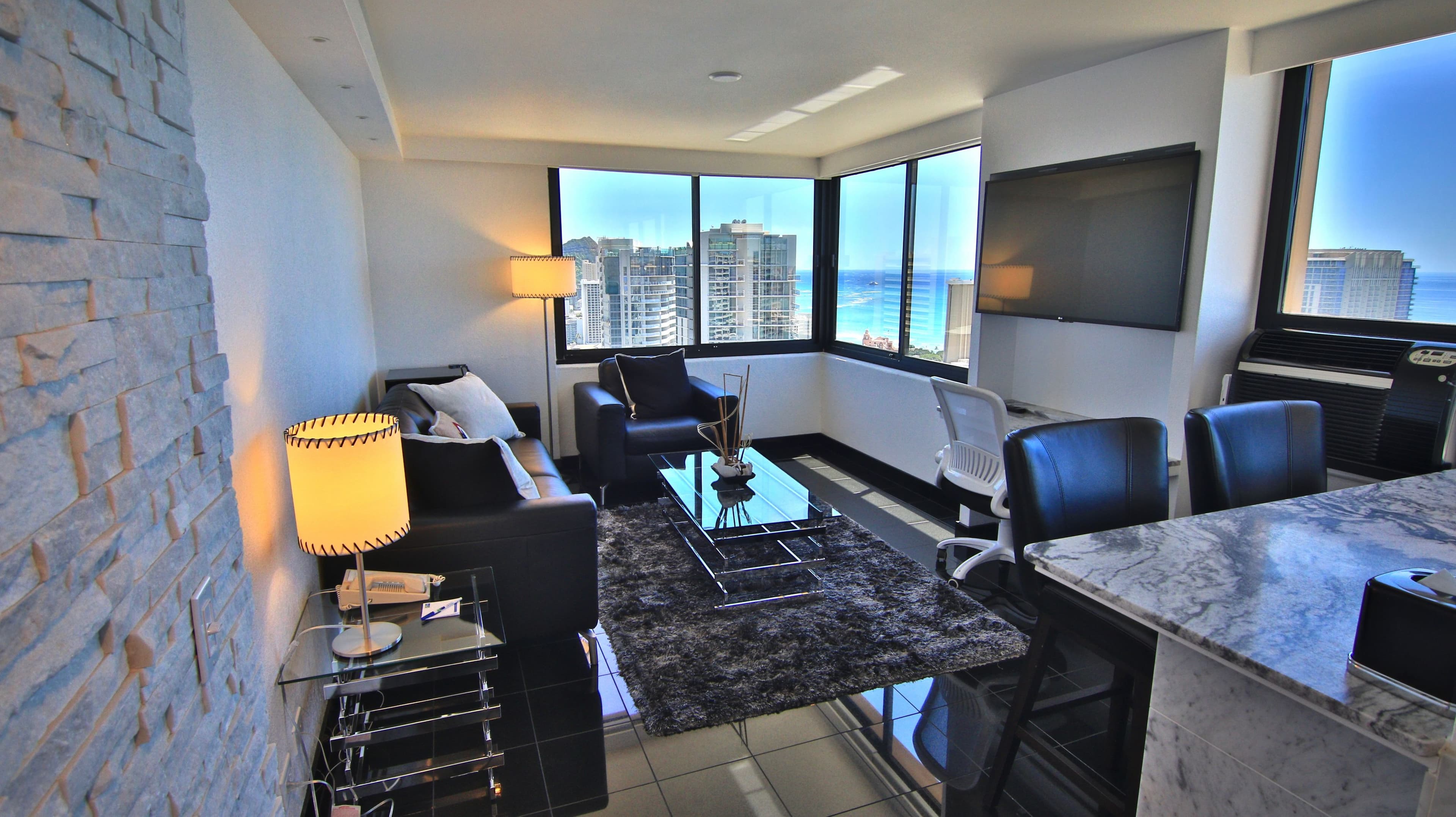 Holiday Inn Express Waikiki — 72