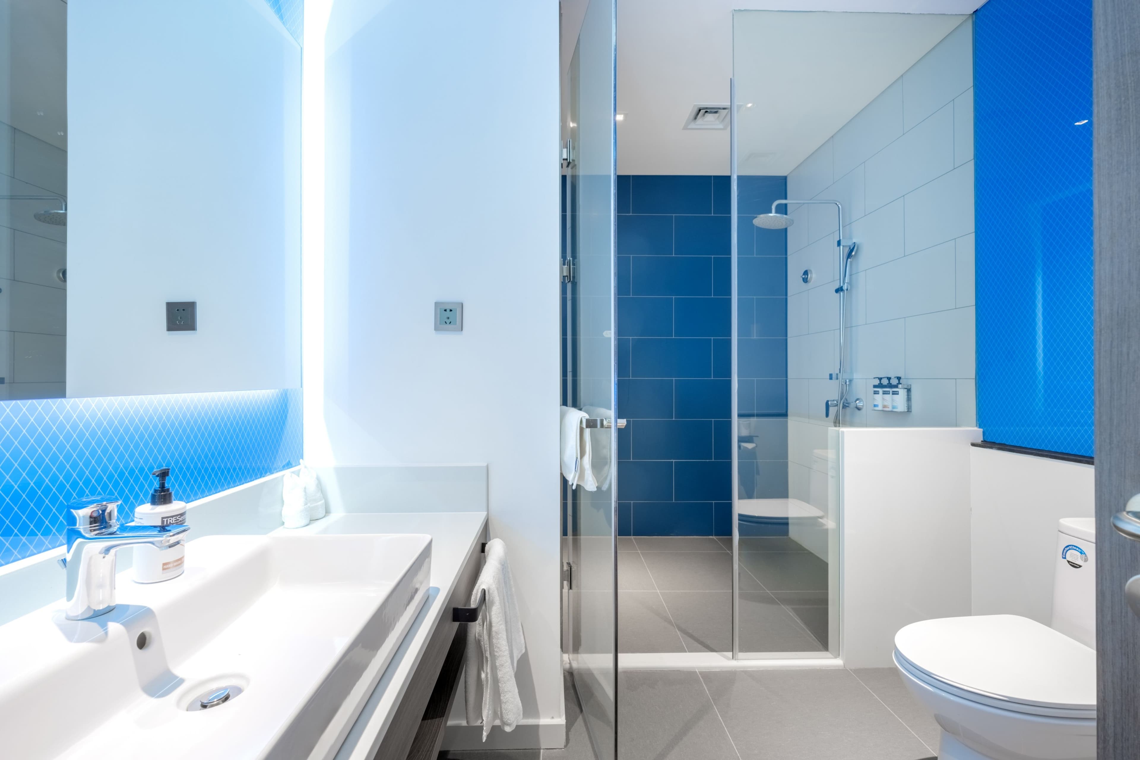 Holiday Inn Express Horgos — 7