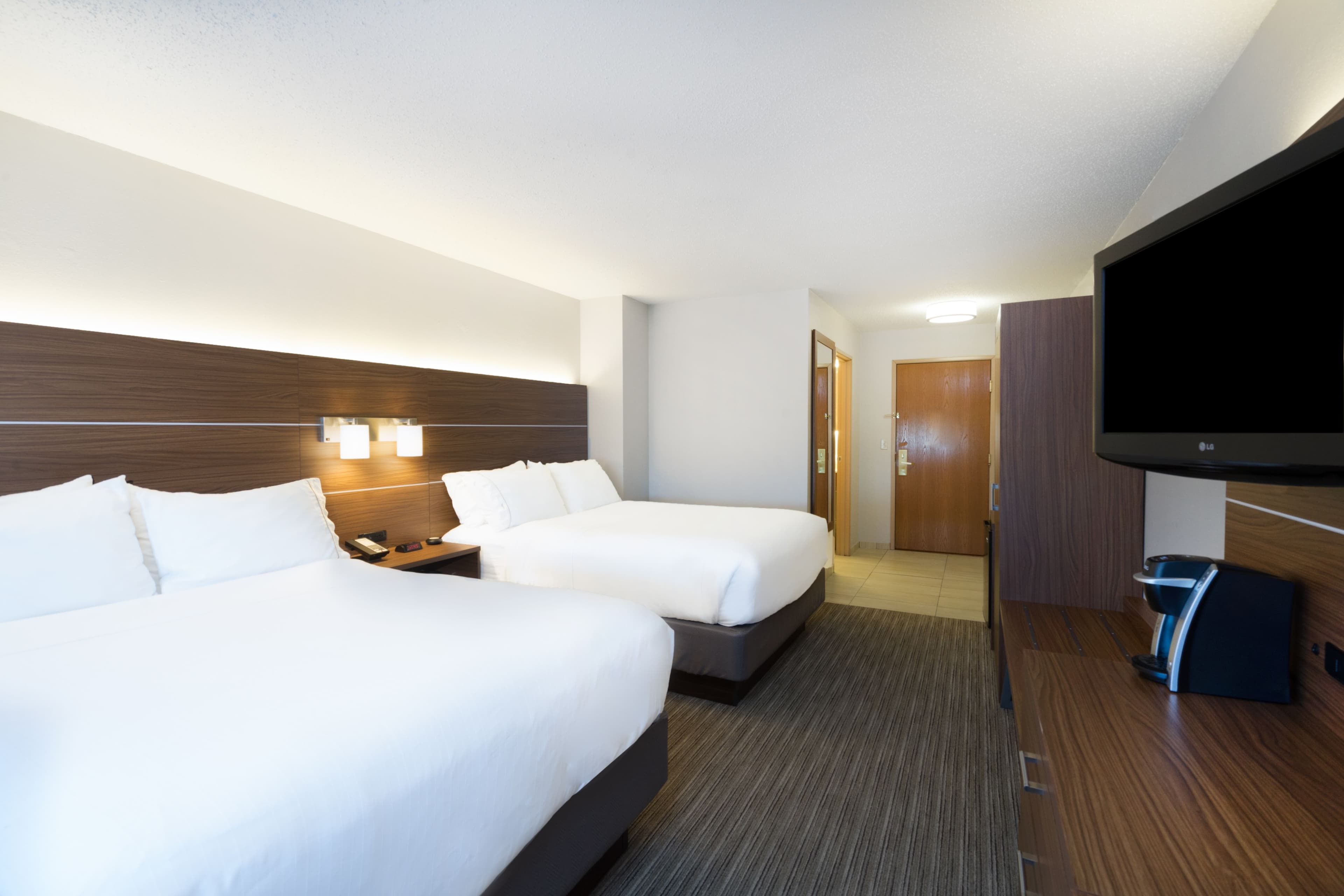 Holiday Inn Express Howe (Sturgis, Mi) — 24