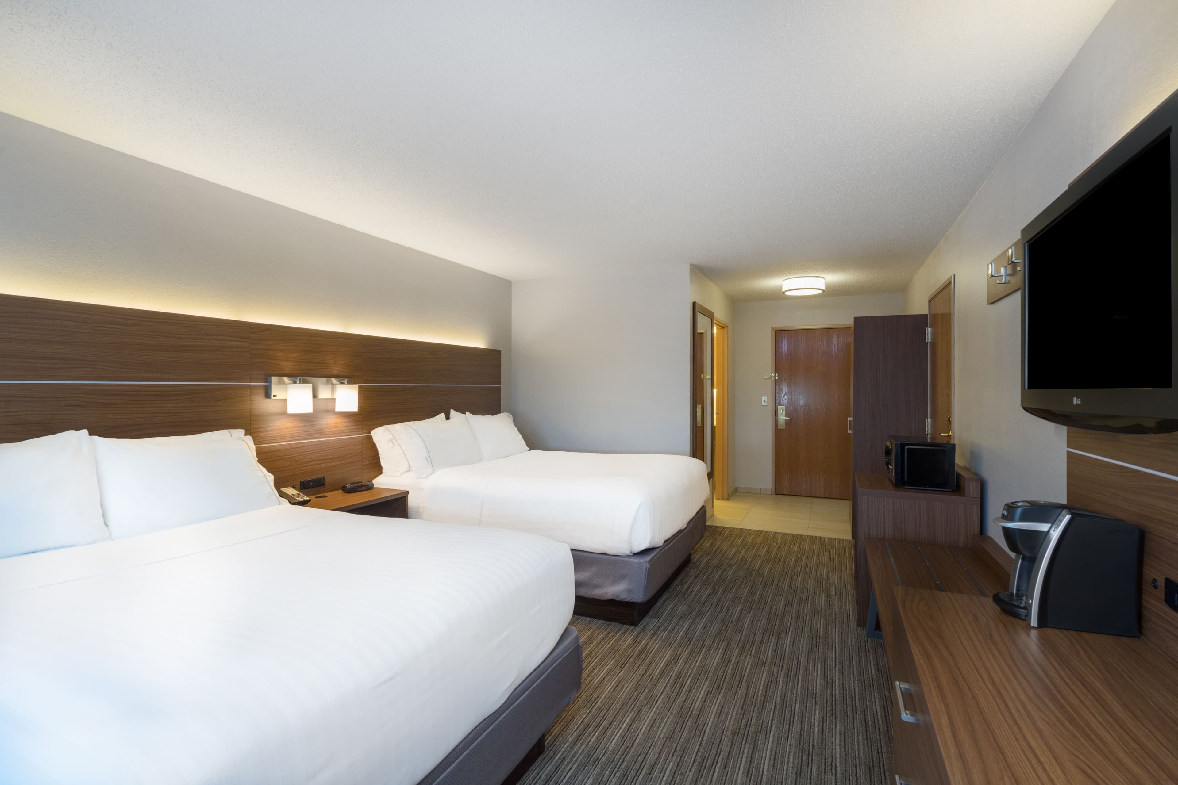 Holiday Inn Express Howe (Sturgis, Mi) — 26
