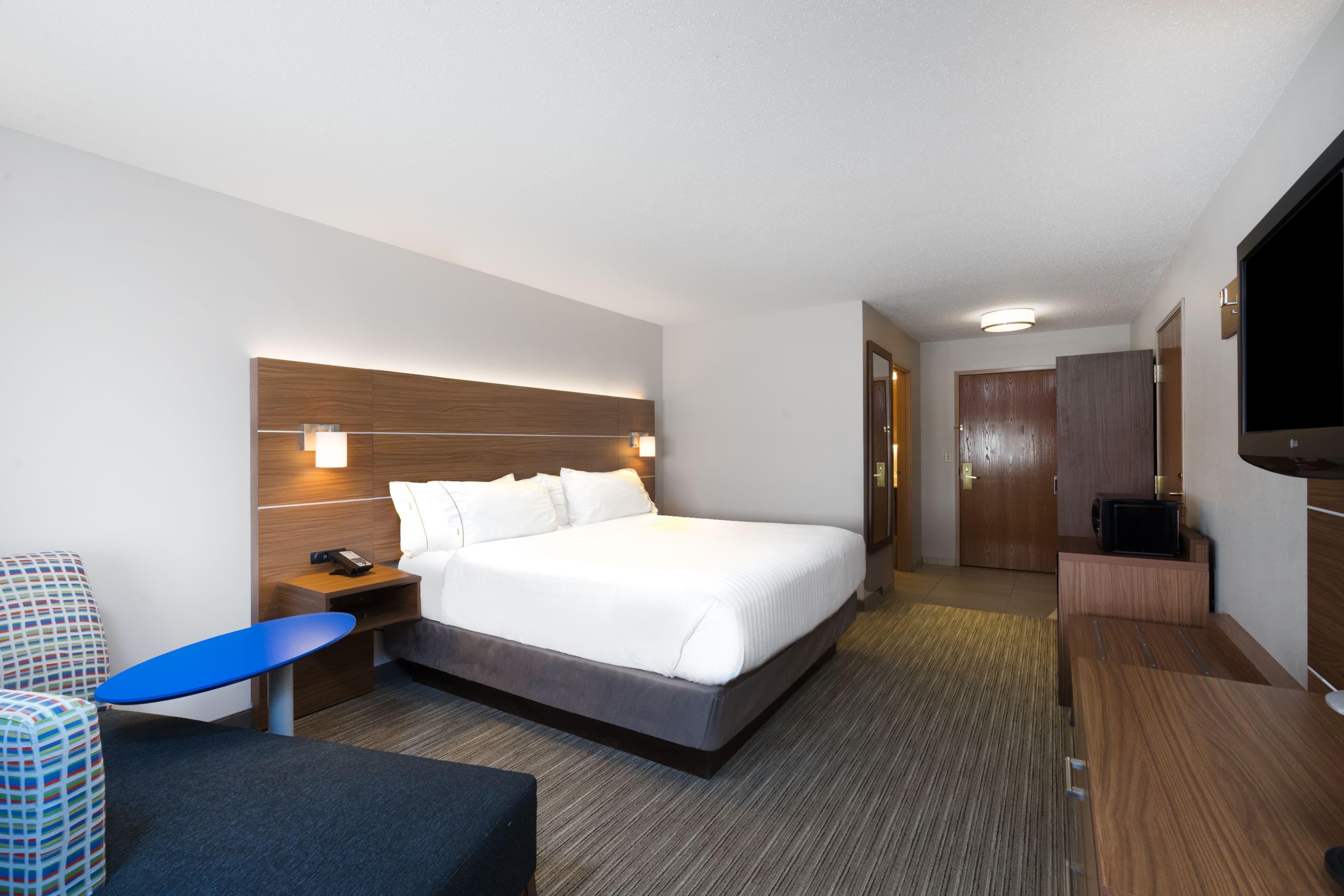 Holiday Inn Express Howe (Sturgis, Mi) — 8