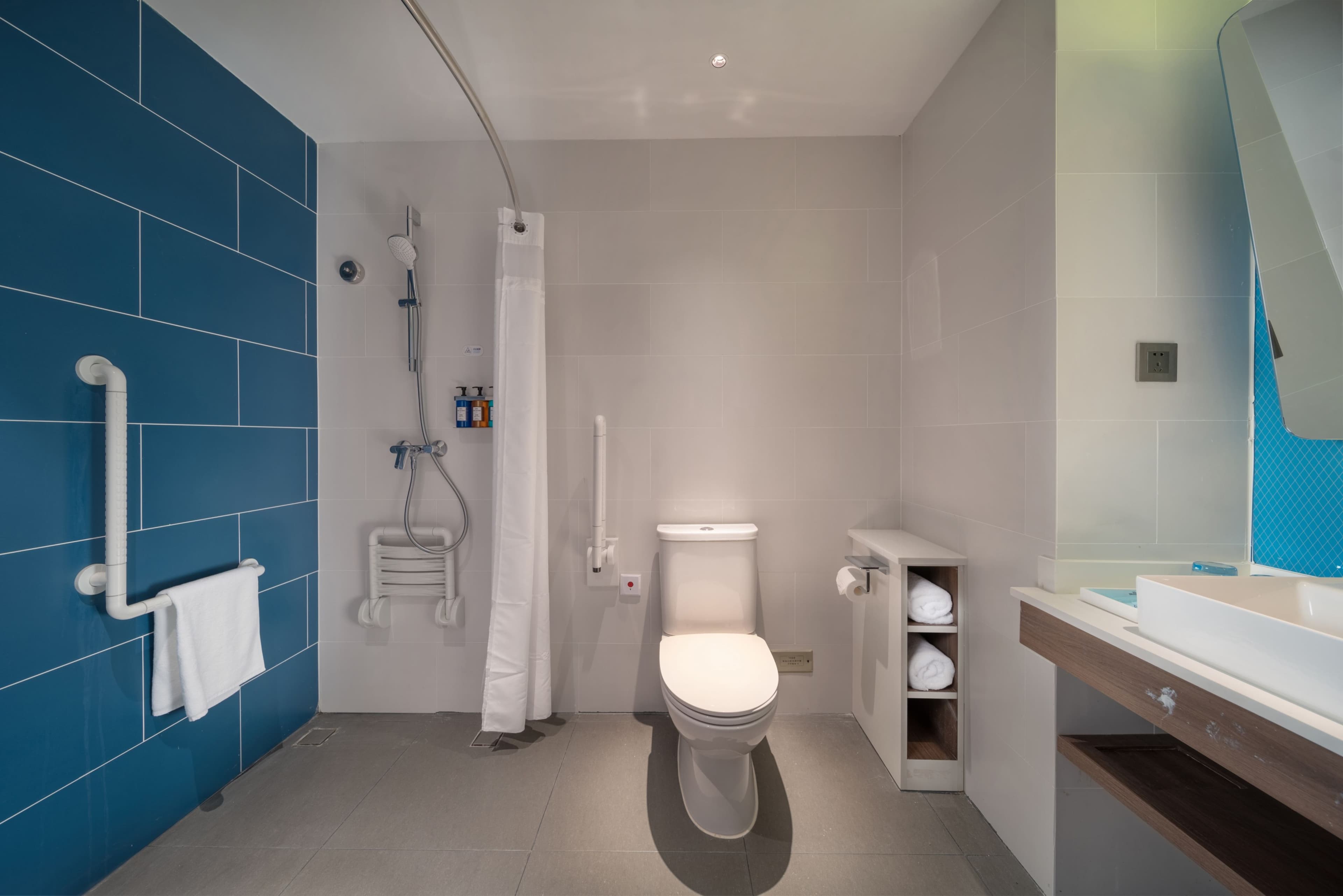 Holiday Inn Express Huaibei City Center — 10