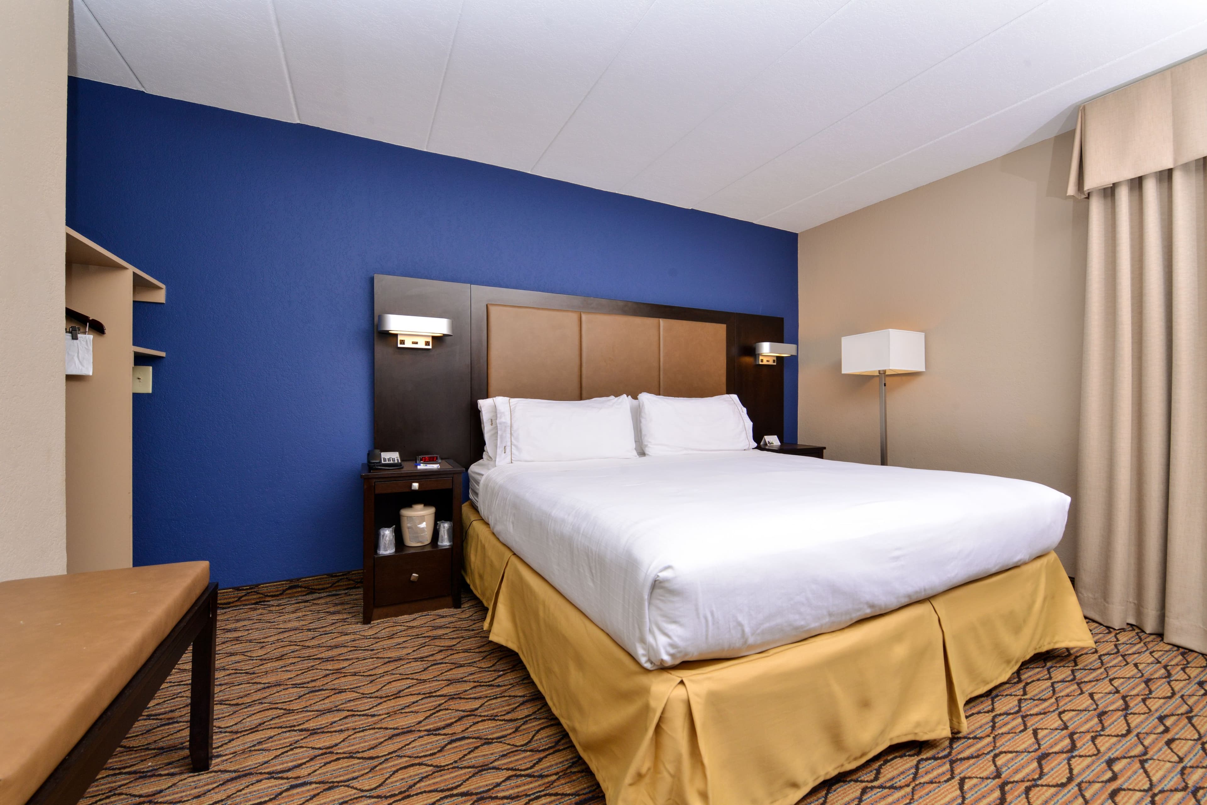 Holiday Inn Express Hunt Valley — 8