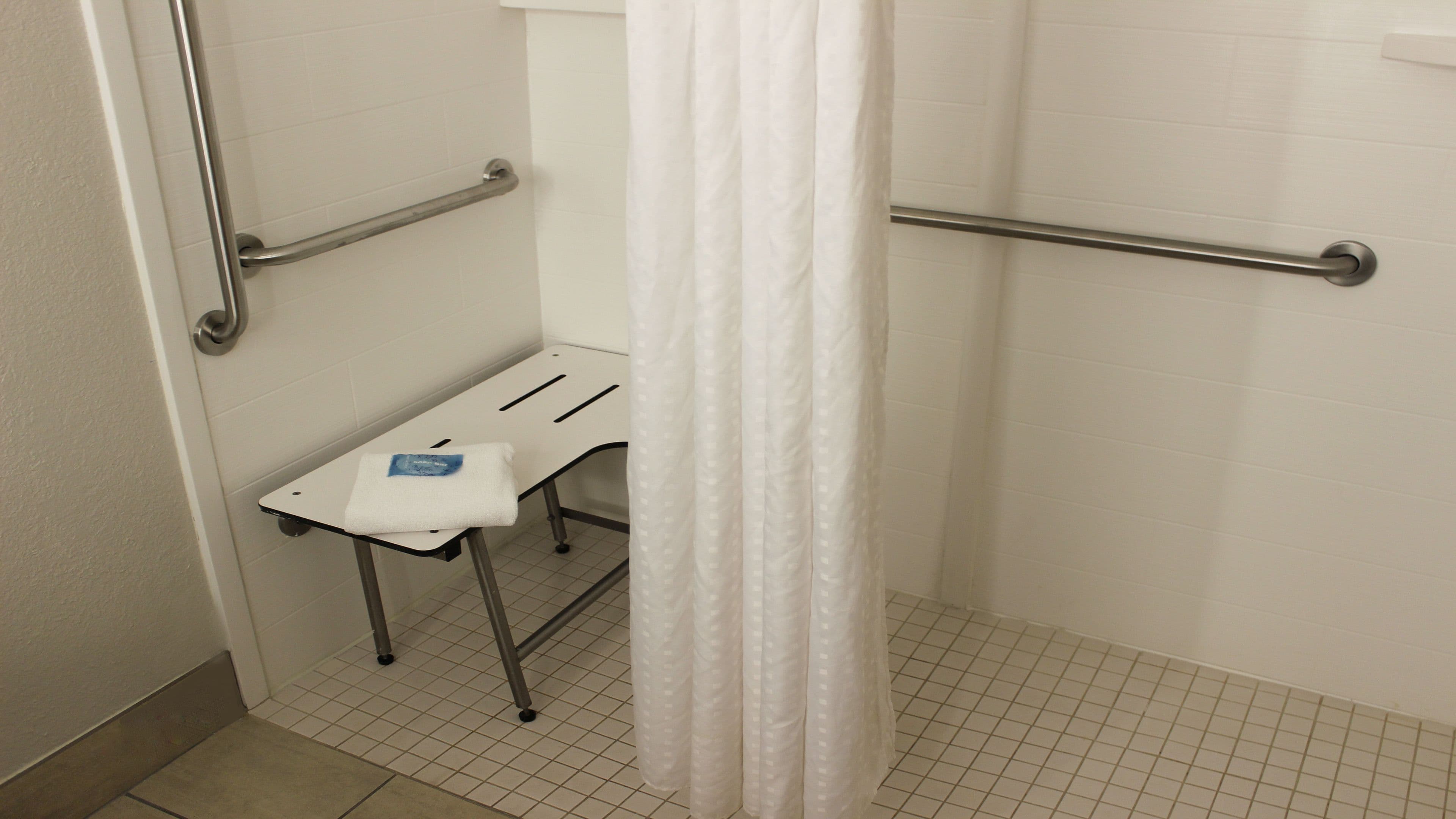 Holiday Inn Express Winfield - Teays Valley — 10