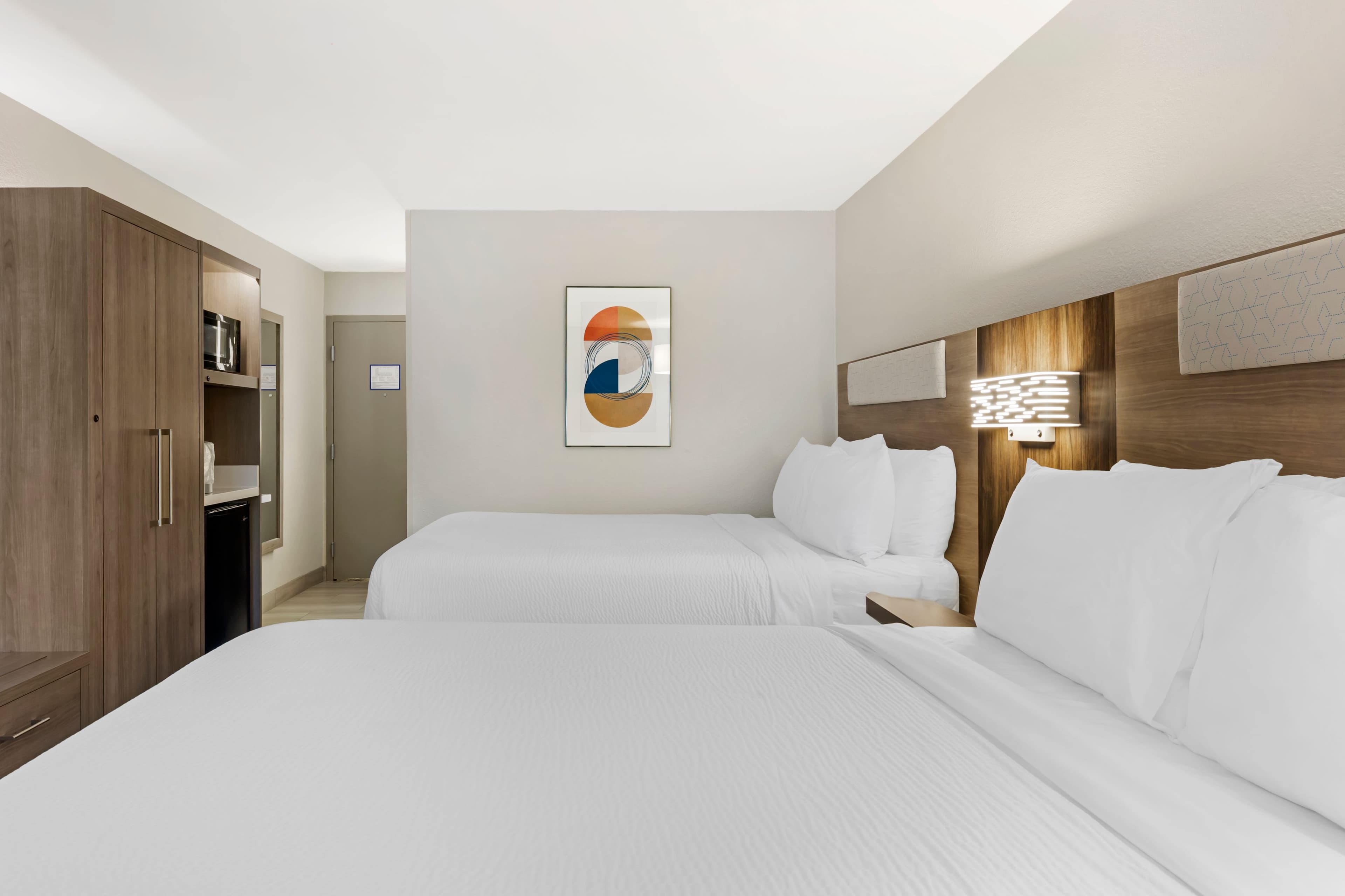 Independent (SPHC) Cape Cod Hotel — 3
