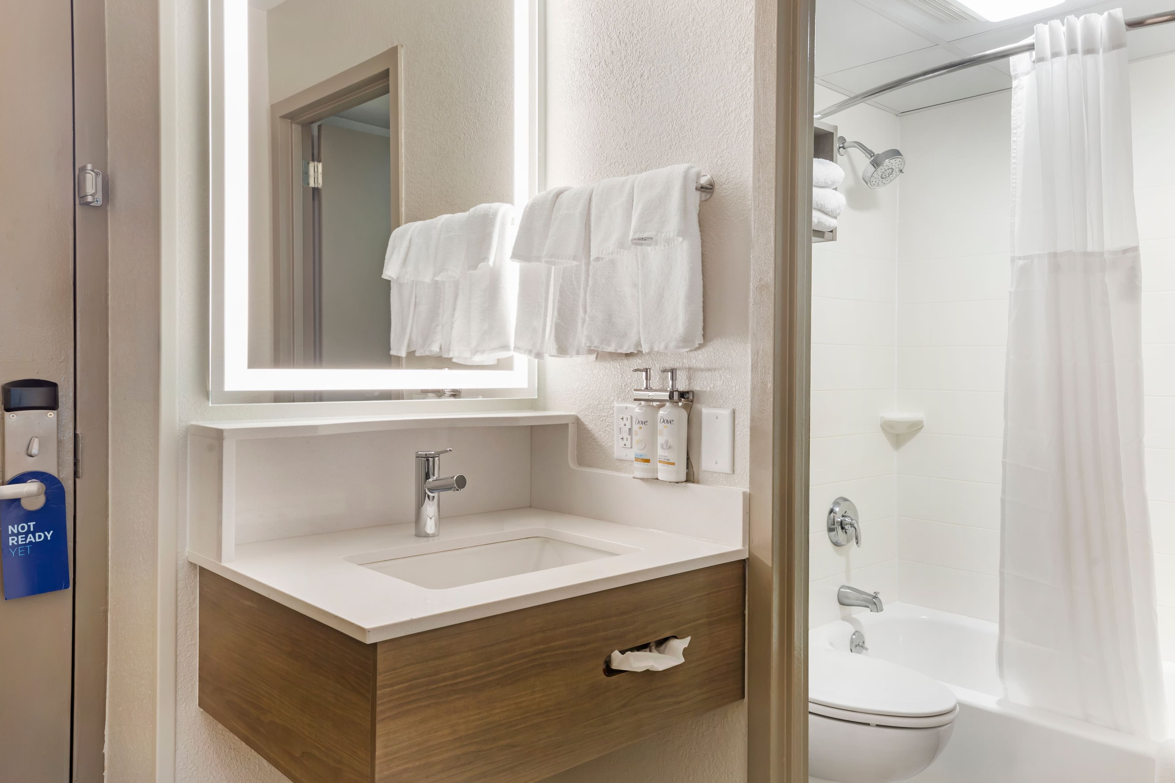 Independent (SPHC) Cape Cod Hotel — 6