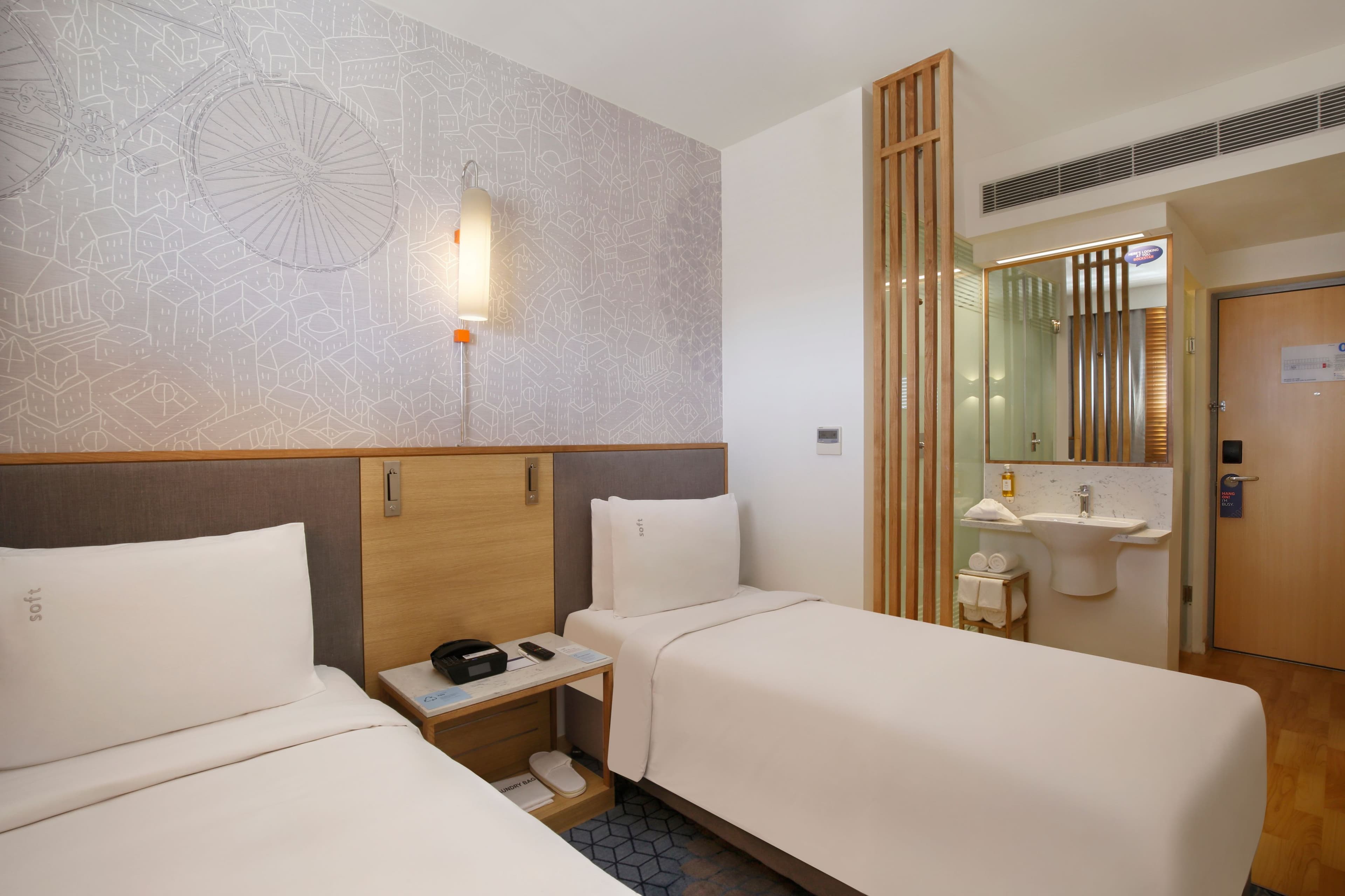 Holiday Inn Express Hyderabad HITEC City — 10