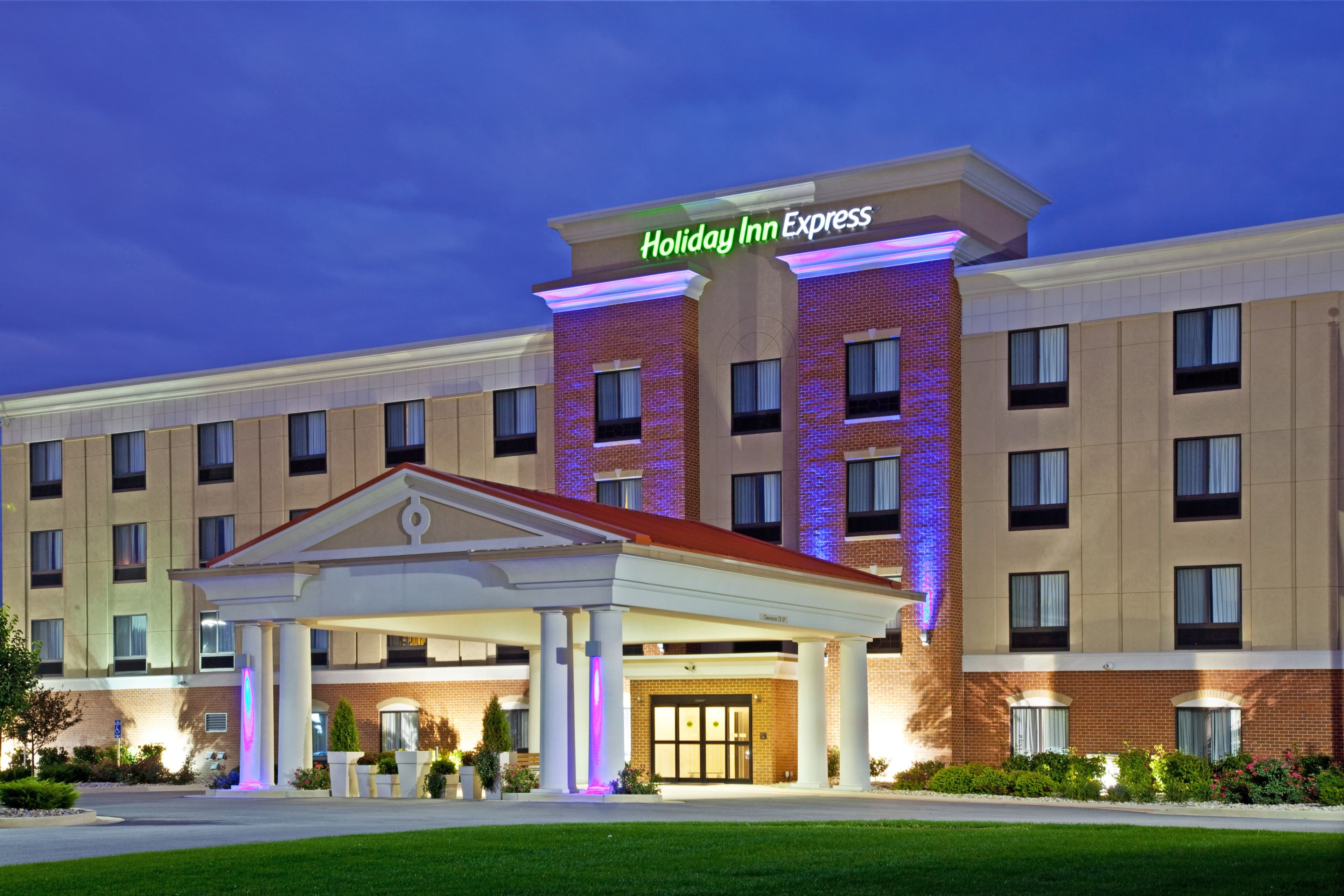 Holiday Inn Express Indianapolis - Southeast - Image 1