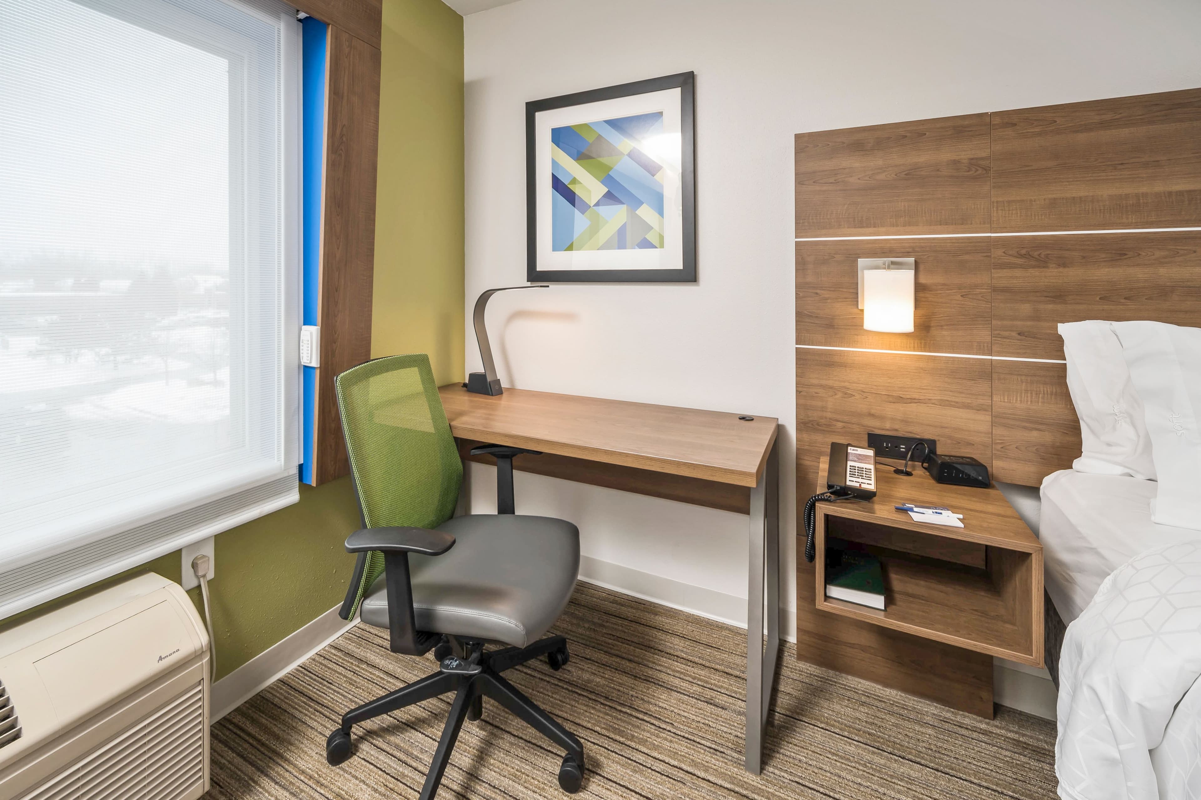 Holiday Inn Express Indianapolis South — 30