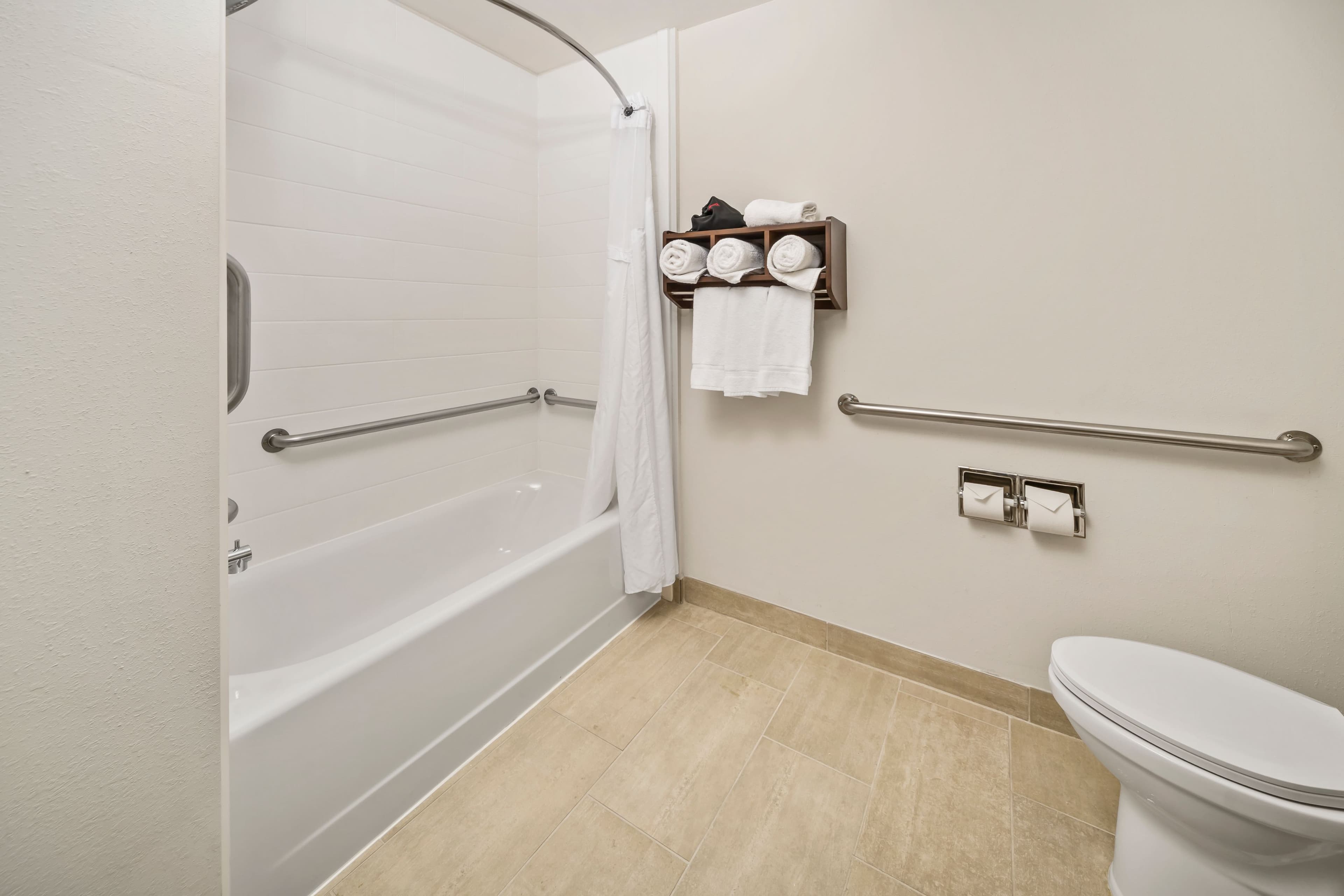 Holiday Inn Express Indianapolis South — 19