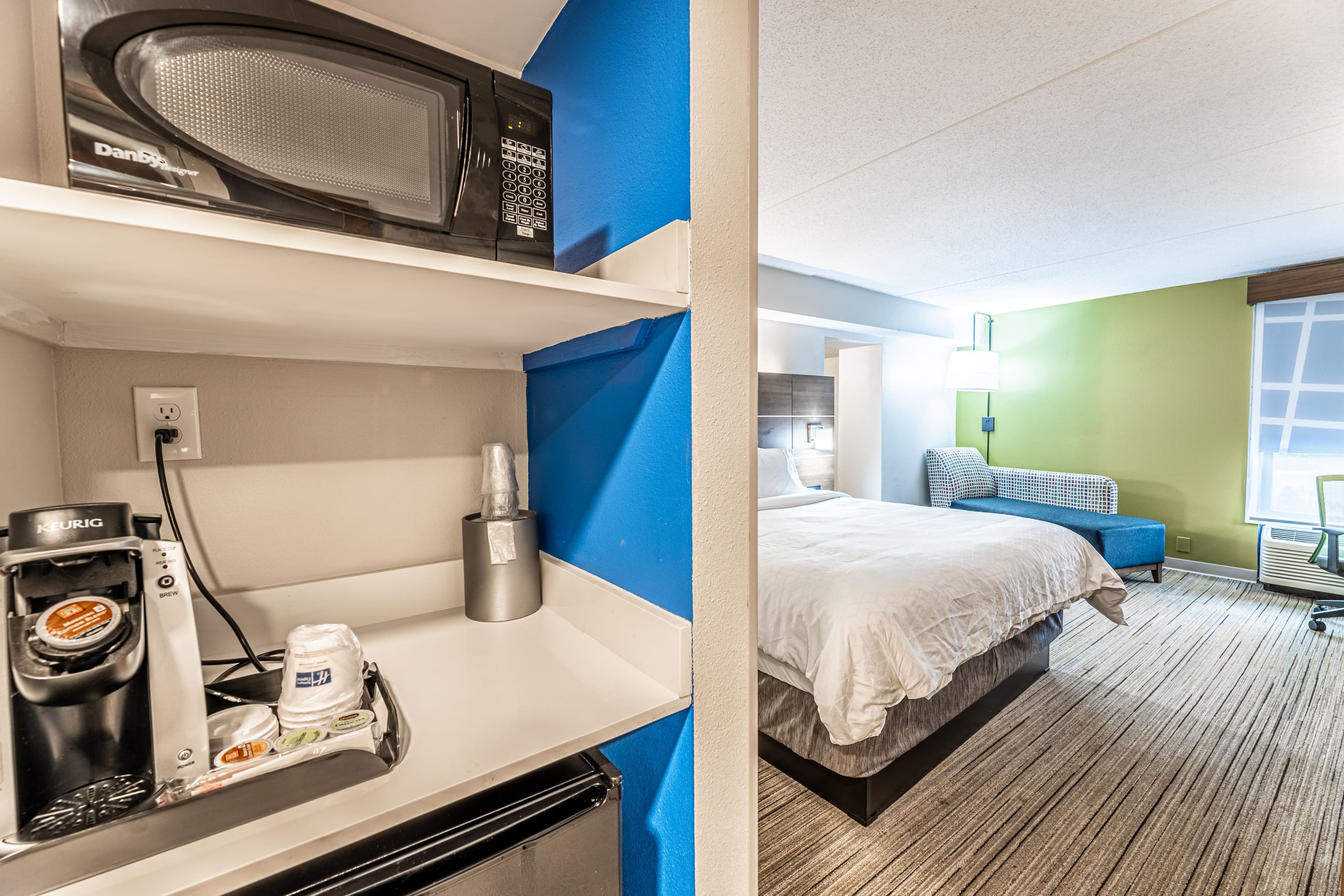 Holiday Inn Express Indianapolis South — 33