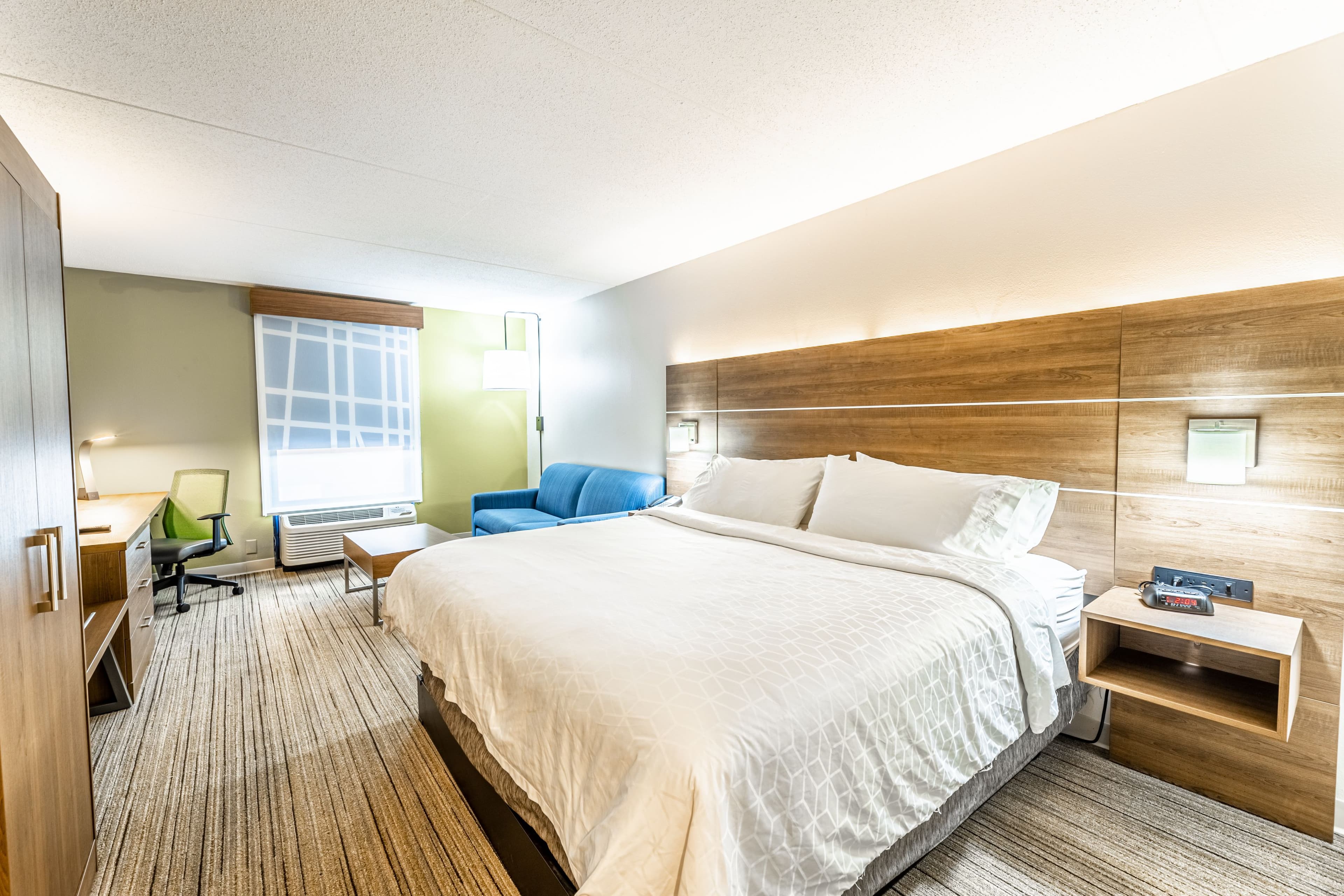 Holiday Inn Express Indianapolis South — 60