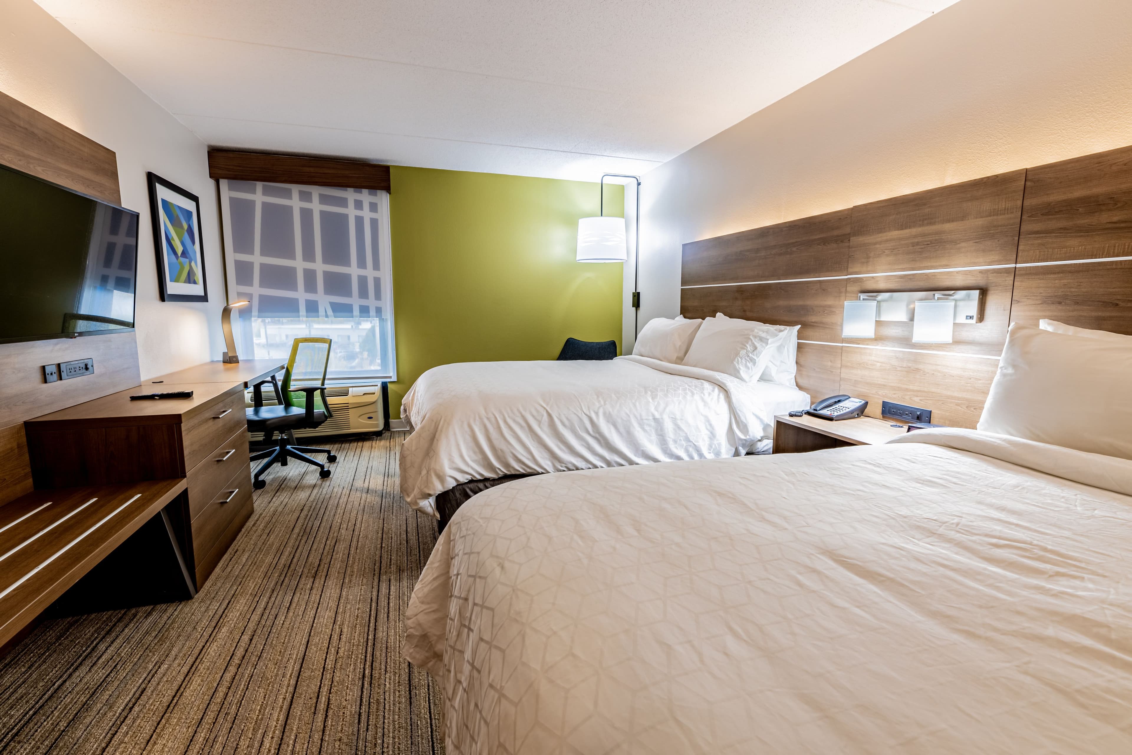 Holiday Inn Express Indianapolis South — 121