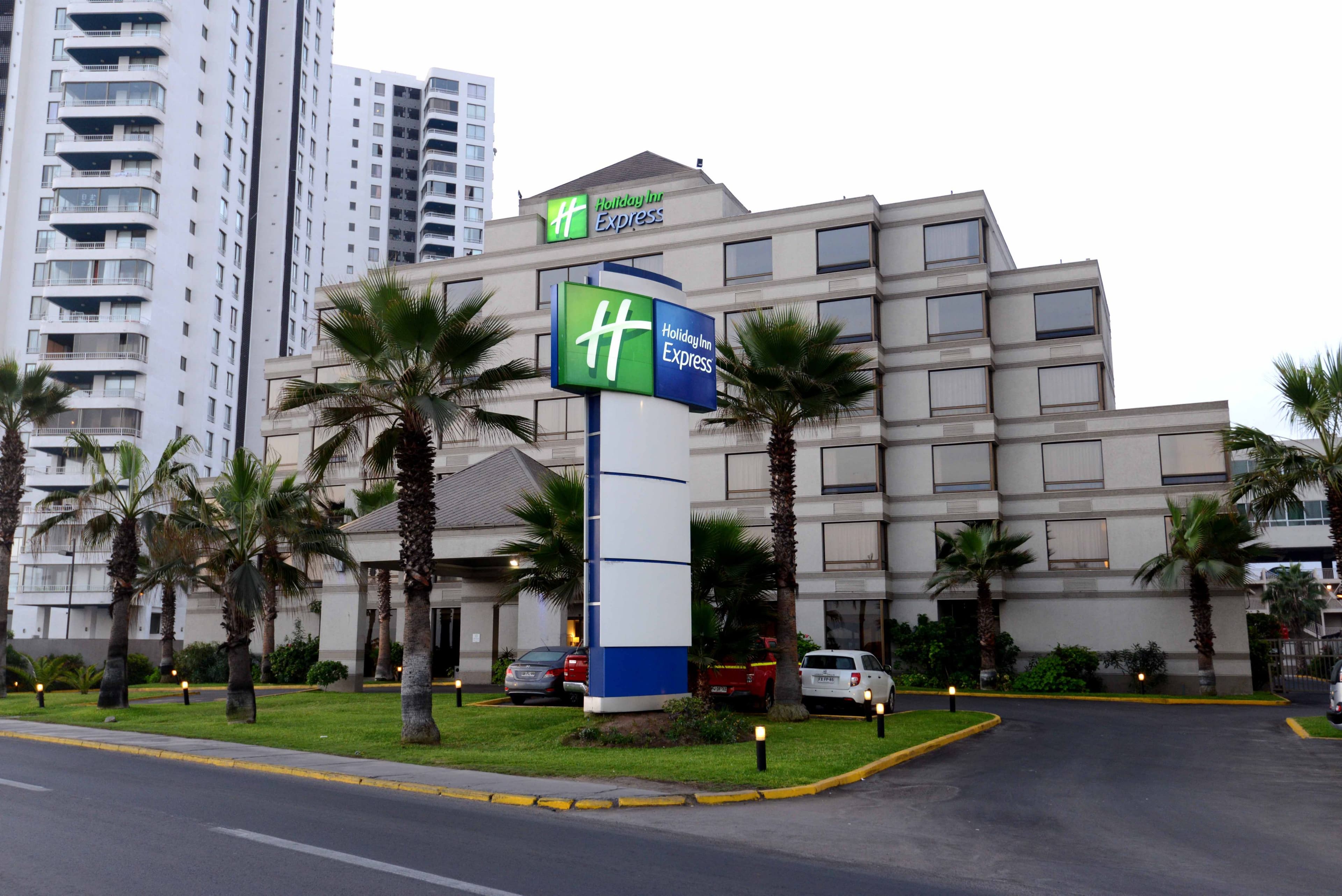 Holiday Inn Express Iquique - Image 1
