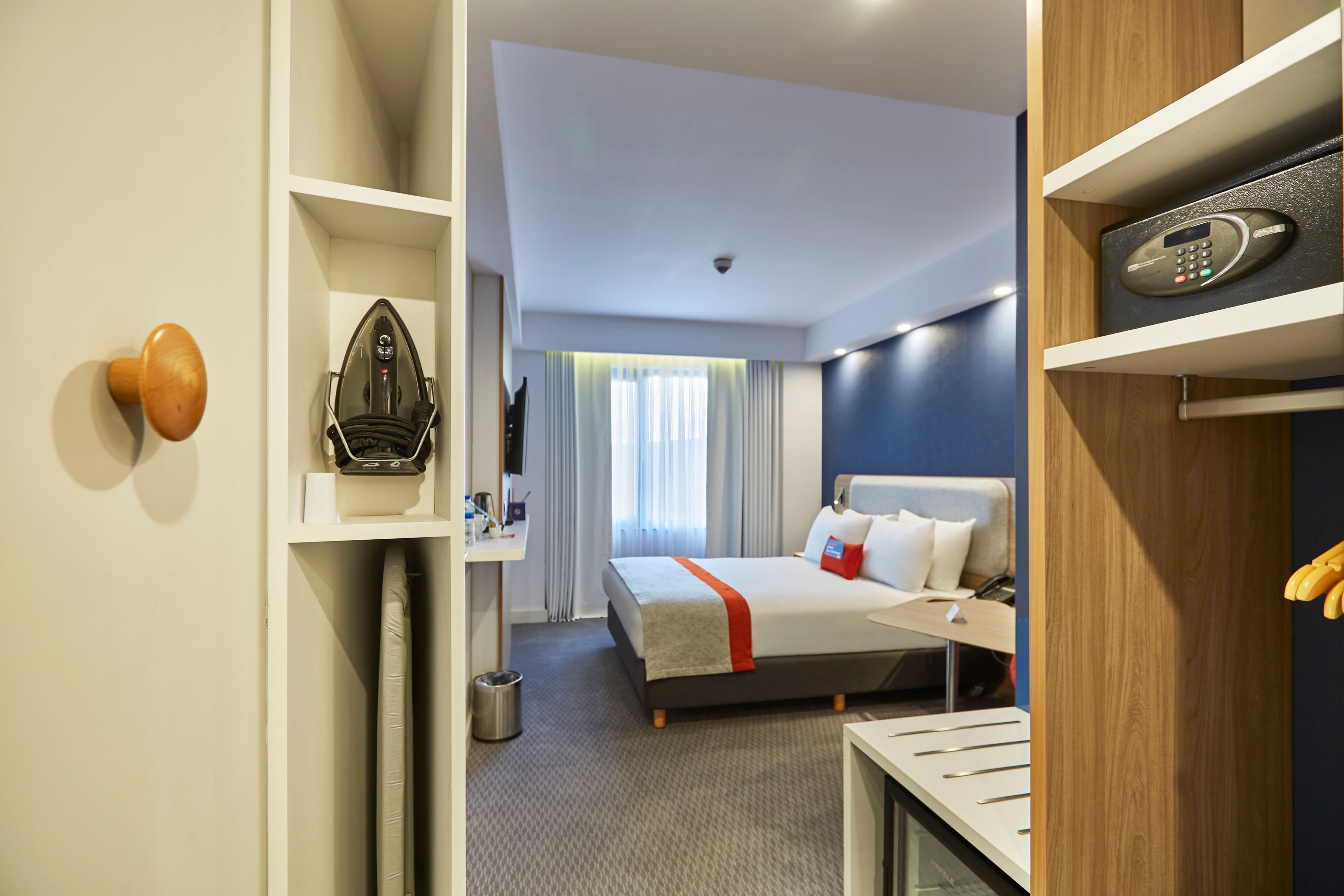 Holiday Inn Express Istanbul - Atakoy Metro — 11