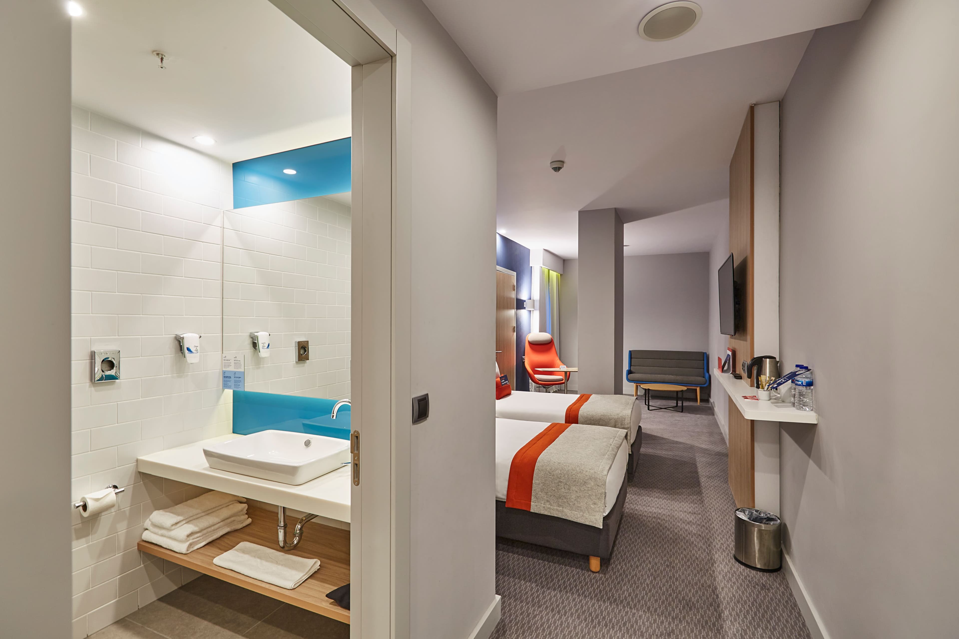 Holiday Inn Express Istanbul - Atakoy Metro - Image 3
