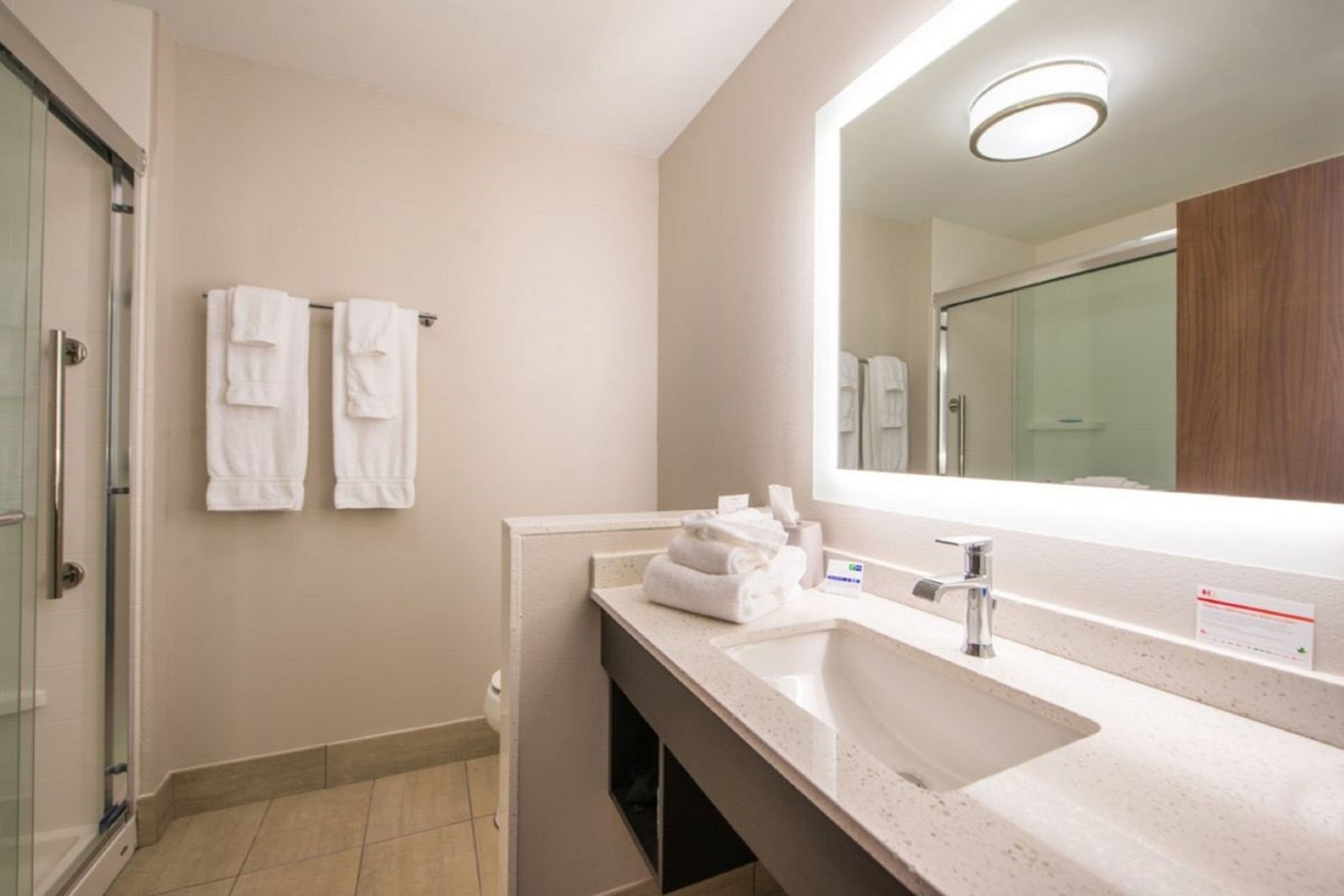Holiday Inn Express Jacksonville East - Image 2