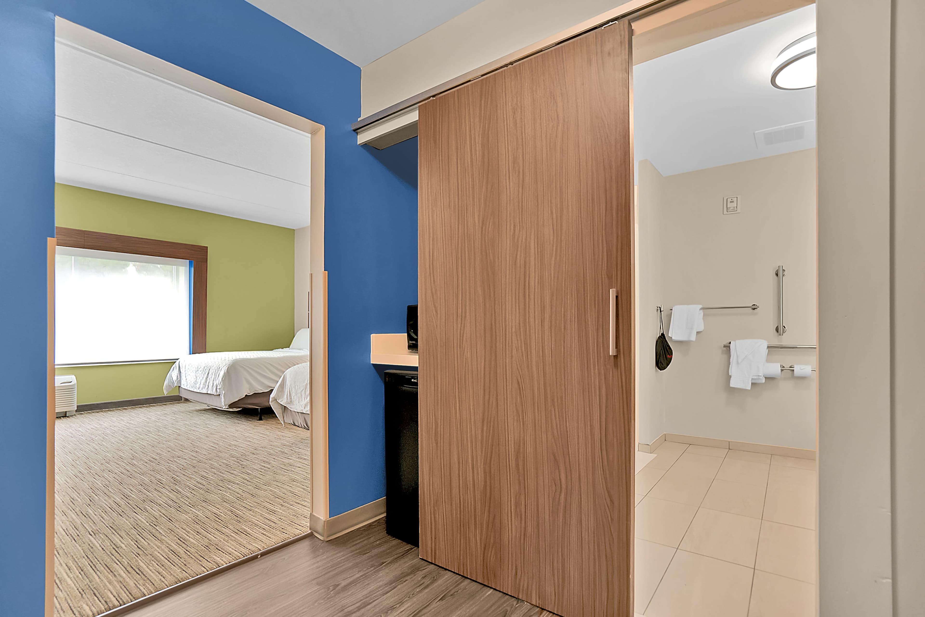 Holiday Inn Express Jacksonville South Bartram Prk — 33
