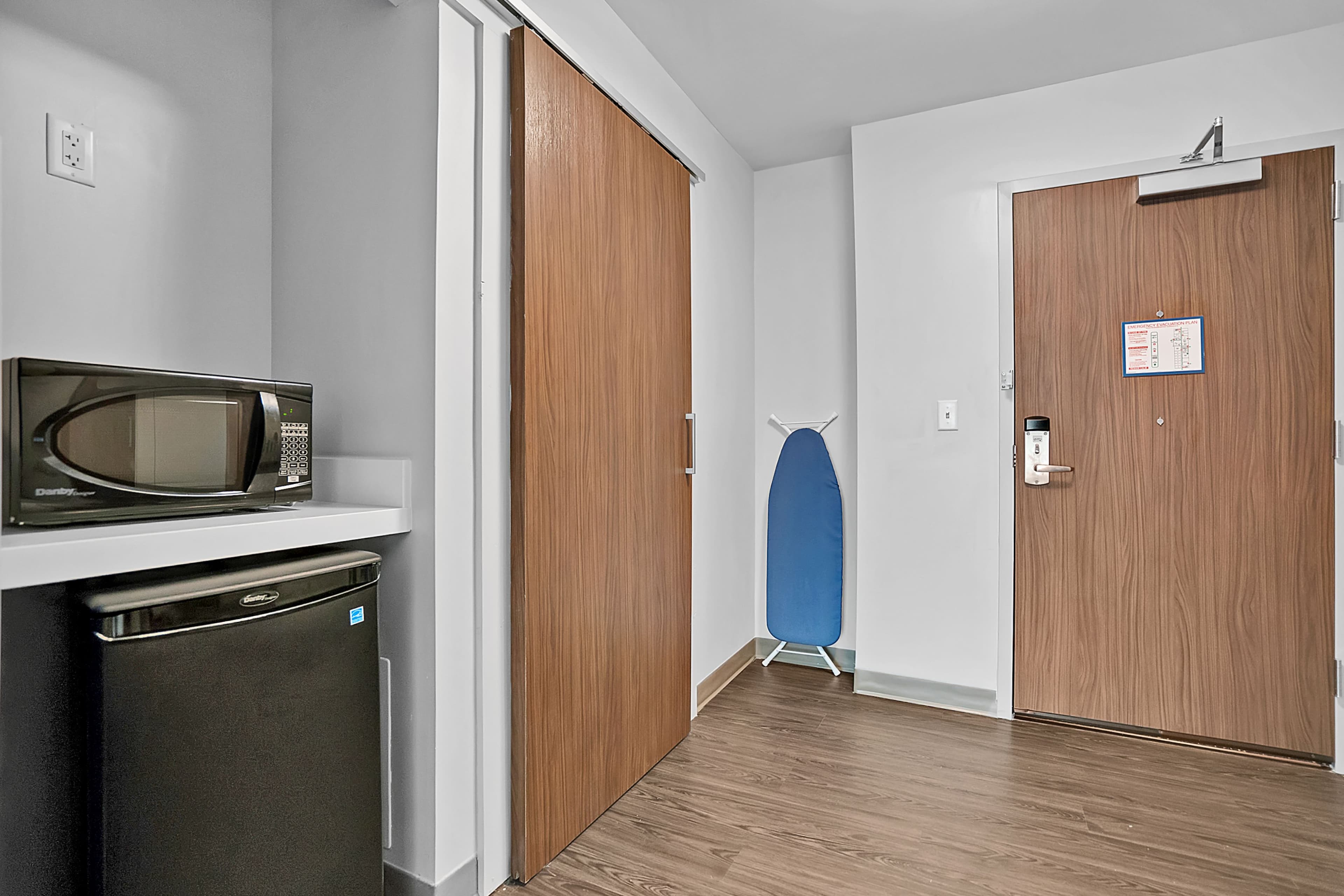 Holiday Inn Express Jacksonville South Bartram Prk — 7