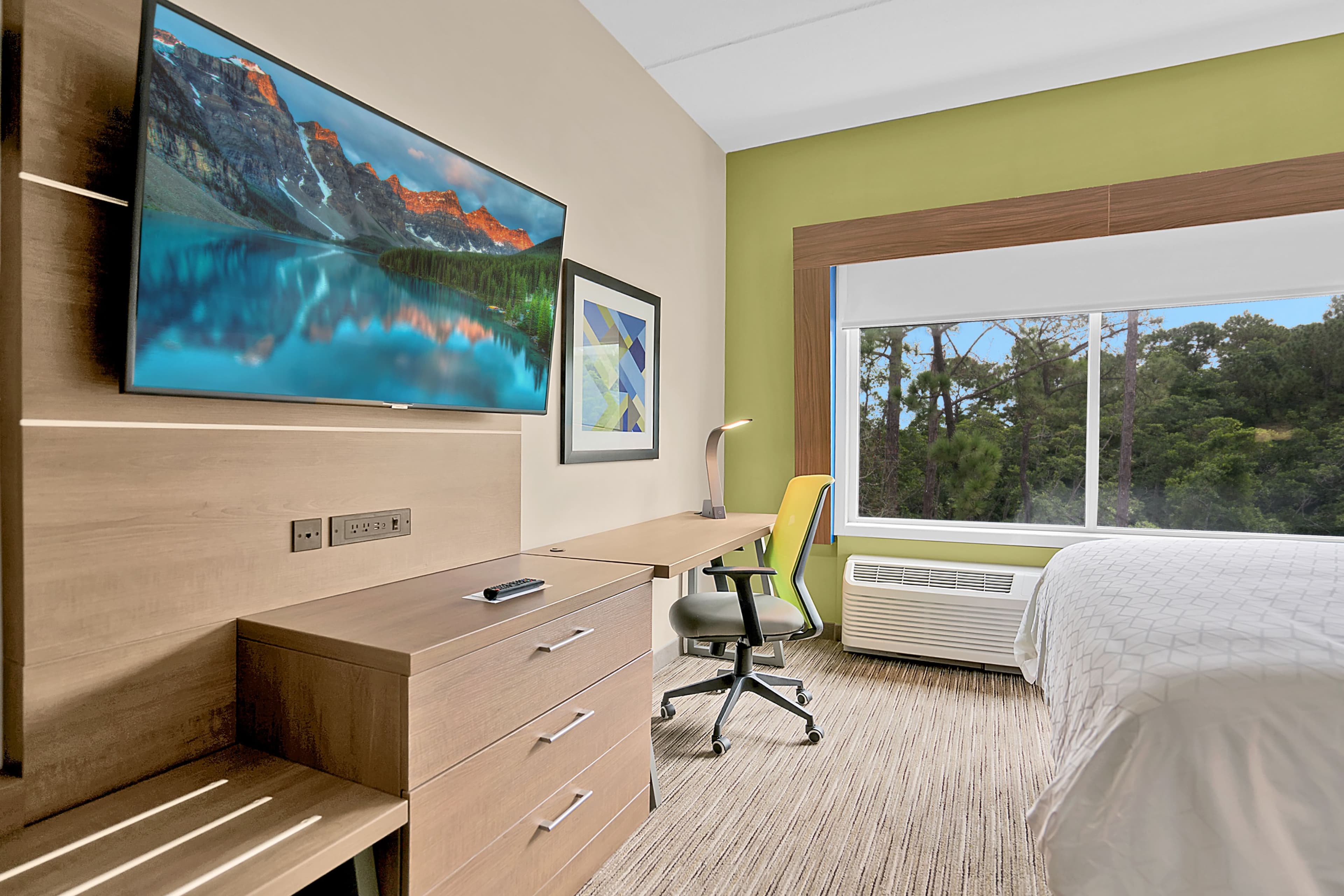 Holiday Inn Express Jacksonville South Bartram Prk — 9