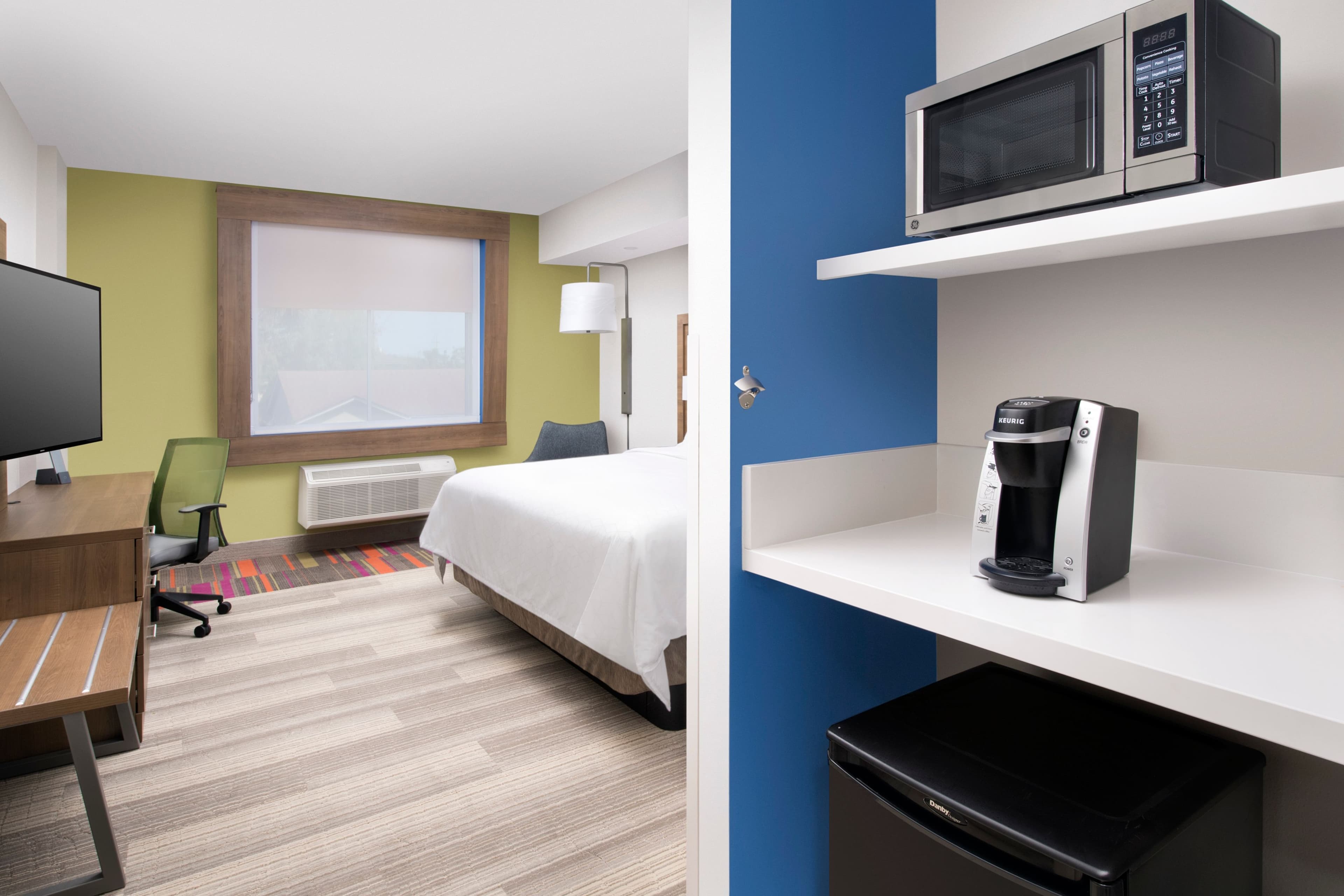 Holiday Inn Express Jacksonville Beach — 16