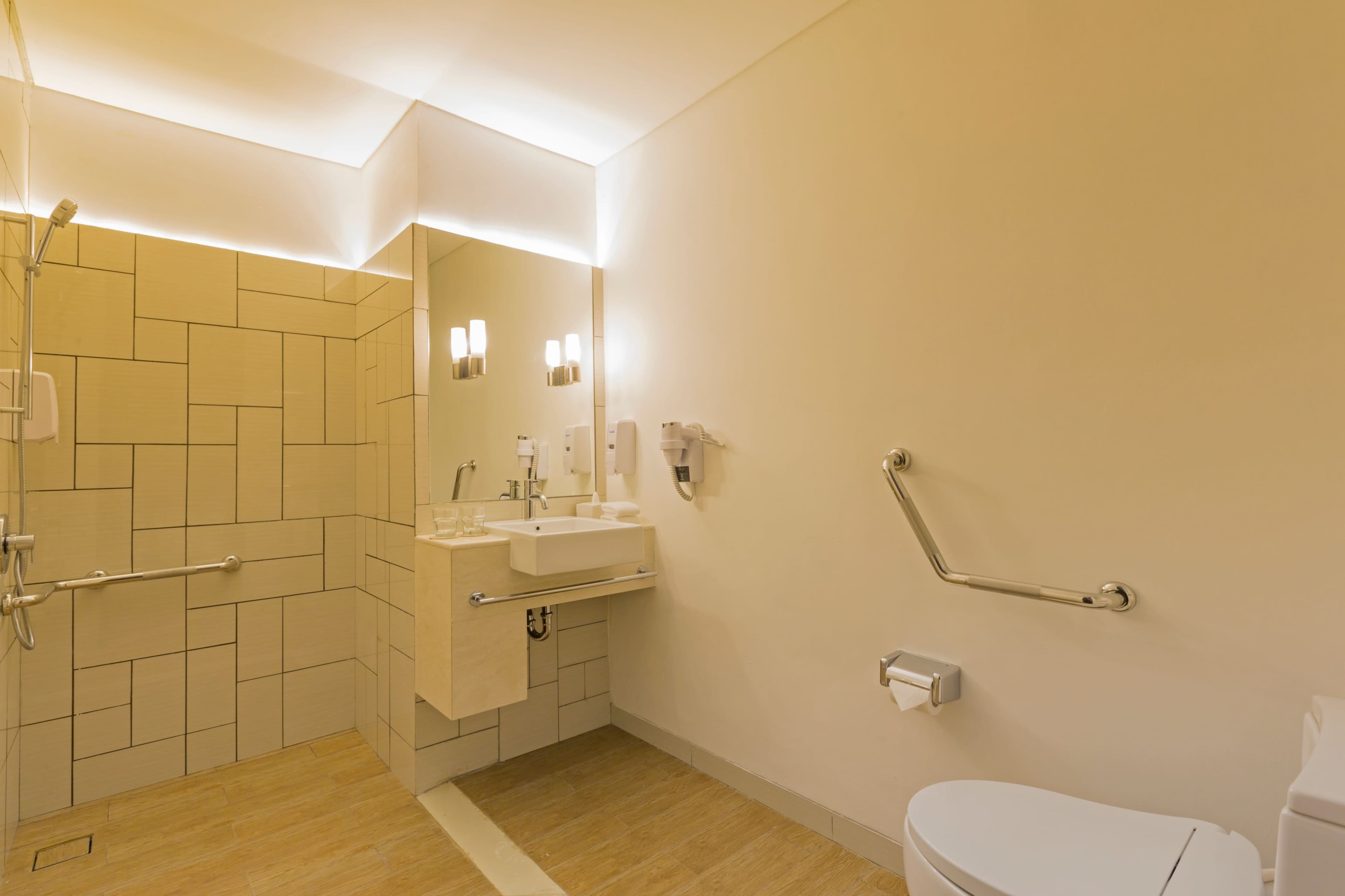 Holiday Inn Express Jakarta Pluit Citygate — 13