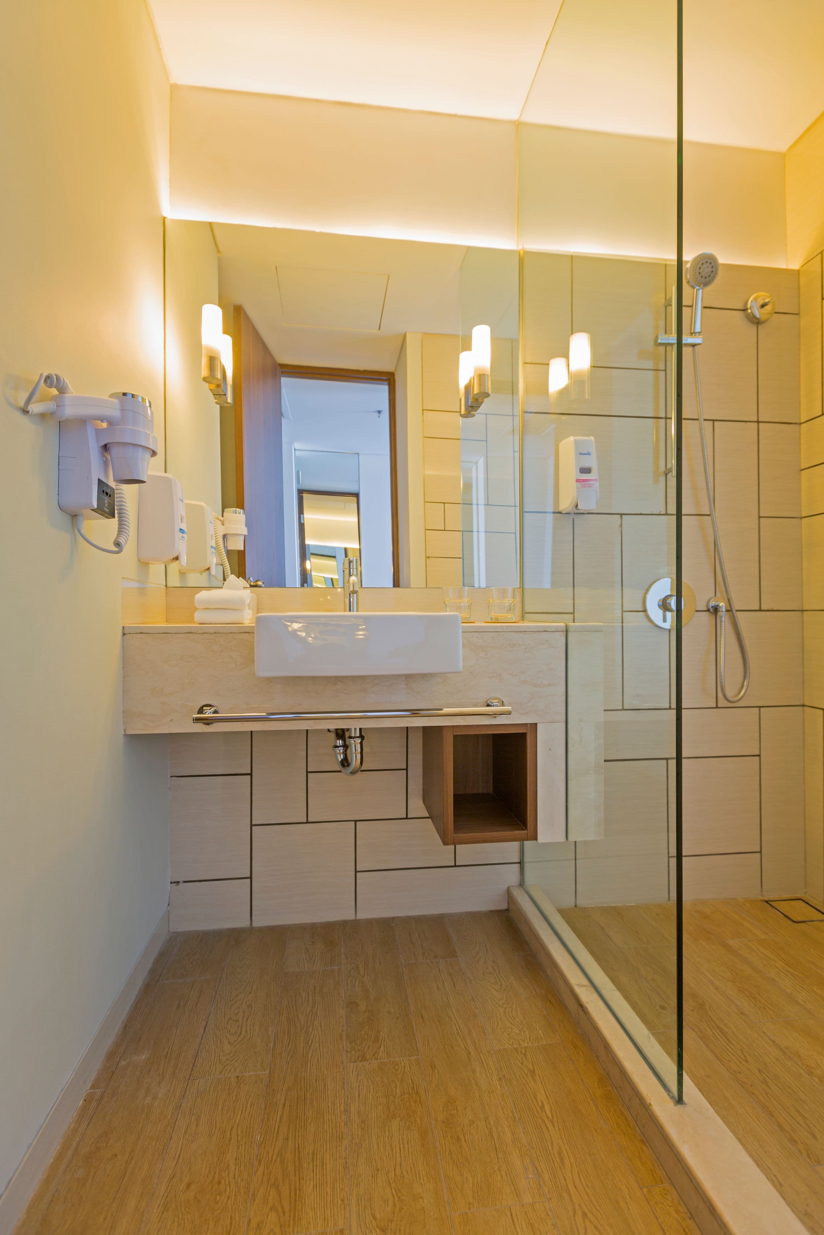 Holiday Inn Express Jakarta Pluit Citygate — 9