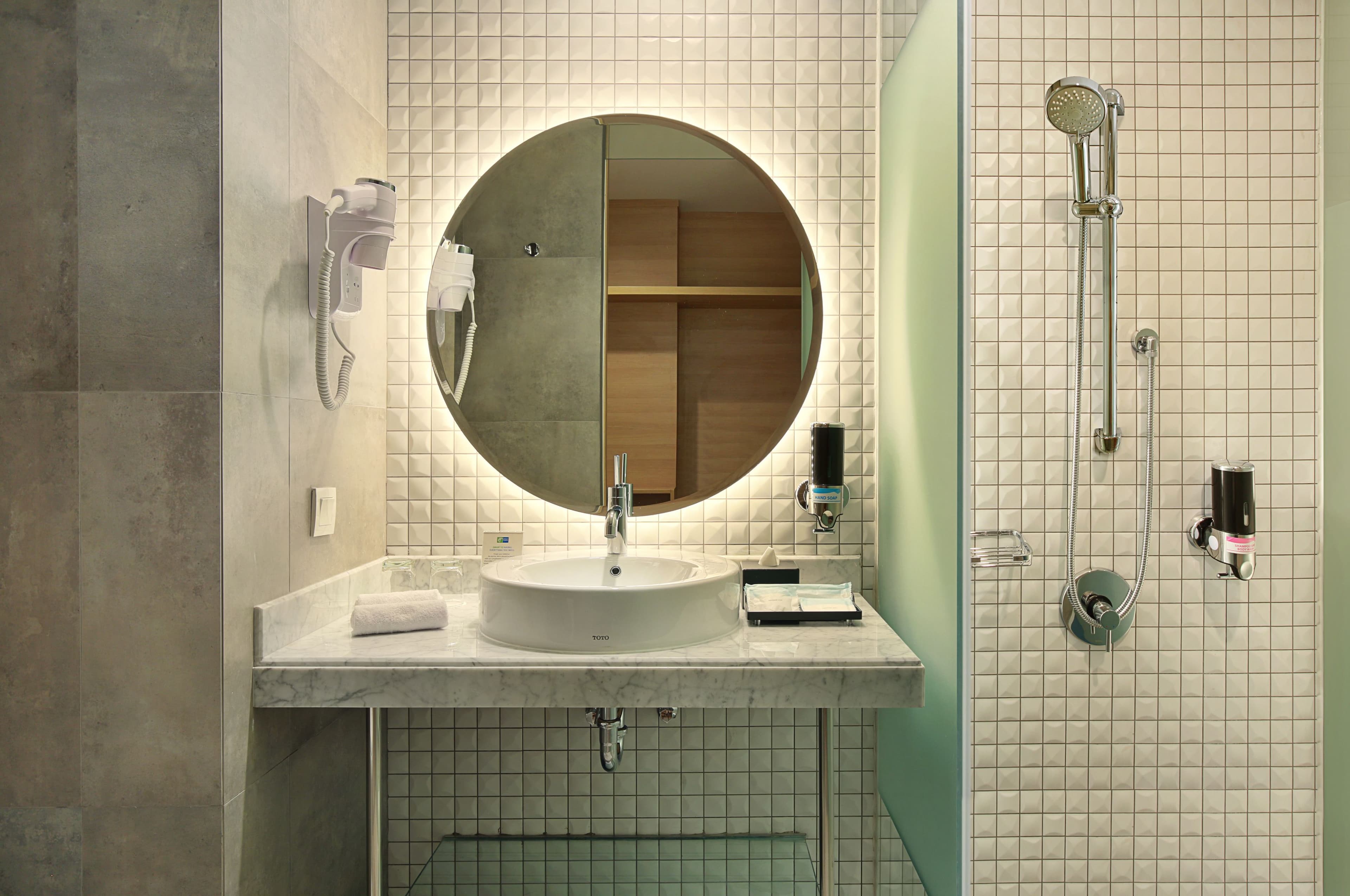 Holiday Inn Express Jakarta Wahid Hasyim — 12