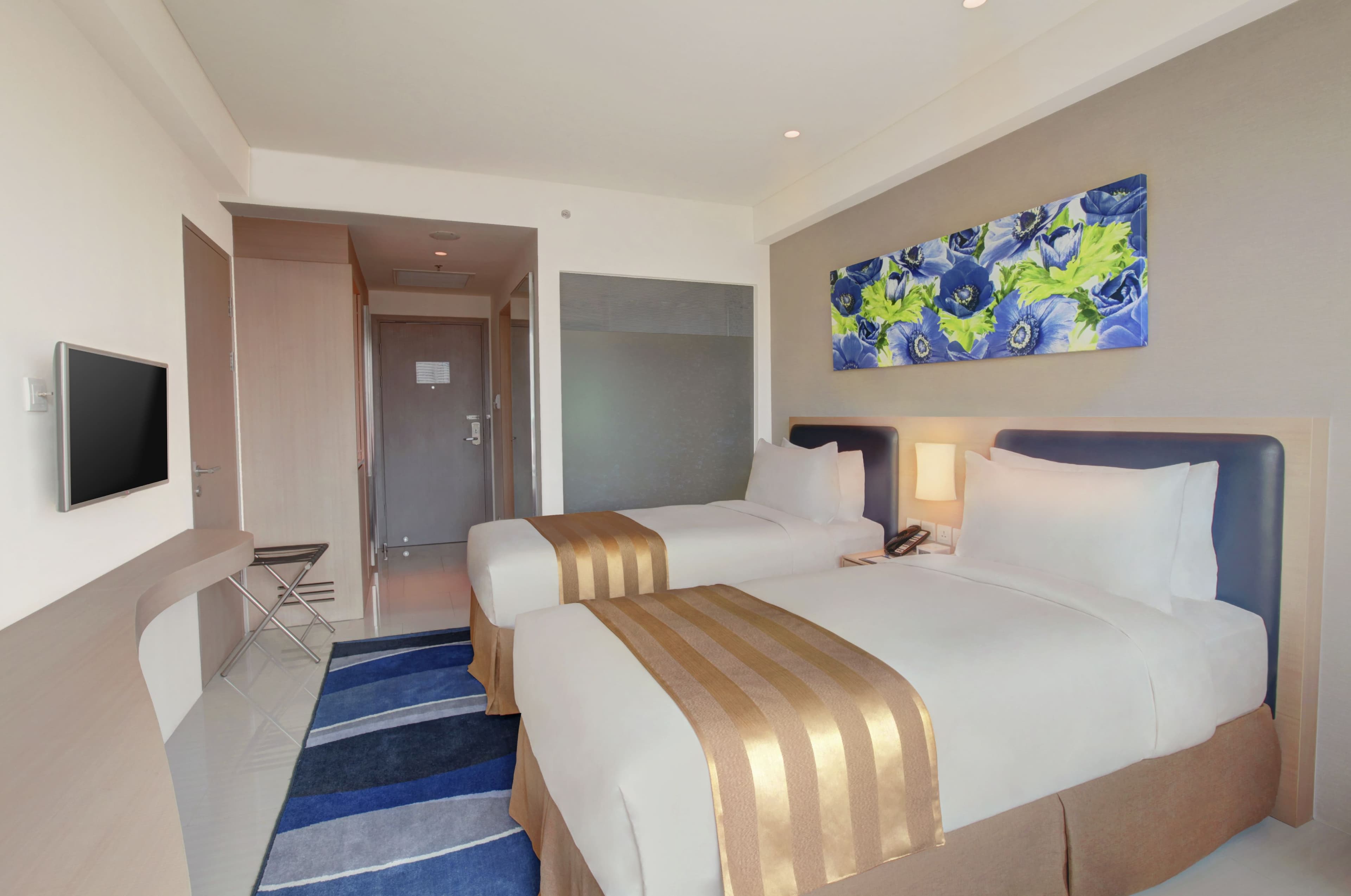 Holiday Inn Express Jakarta International Expo — 42