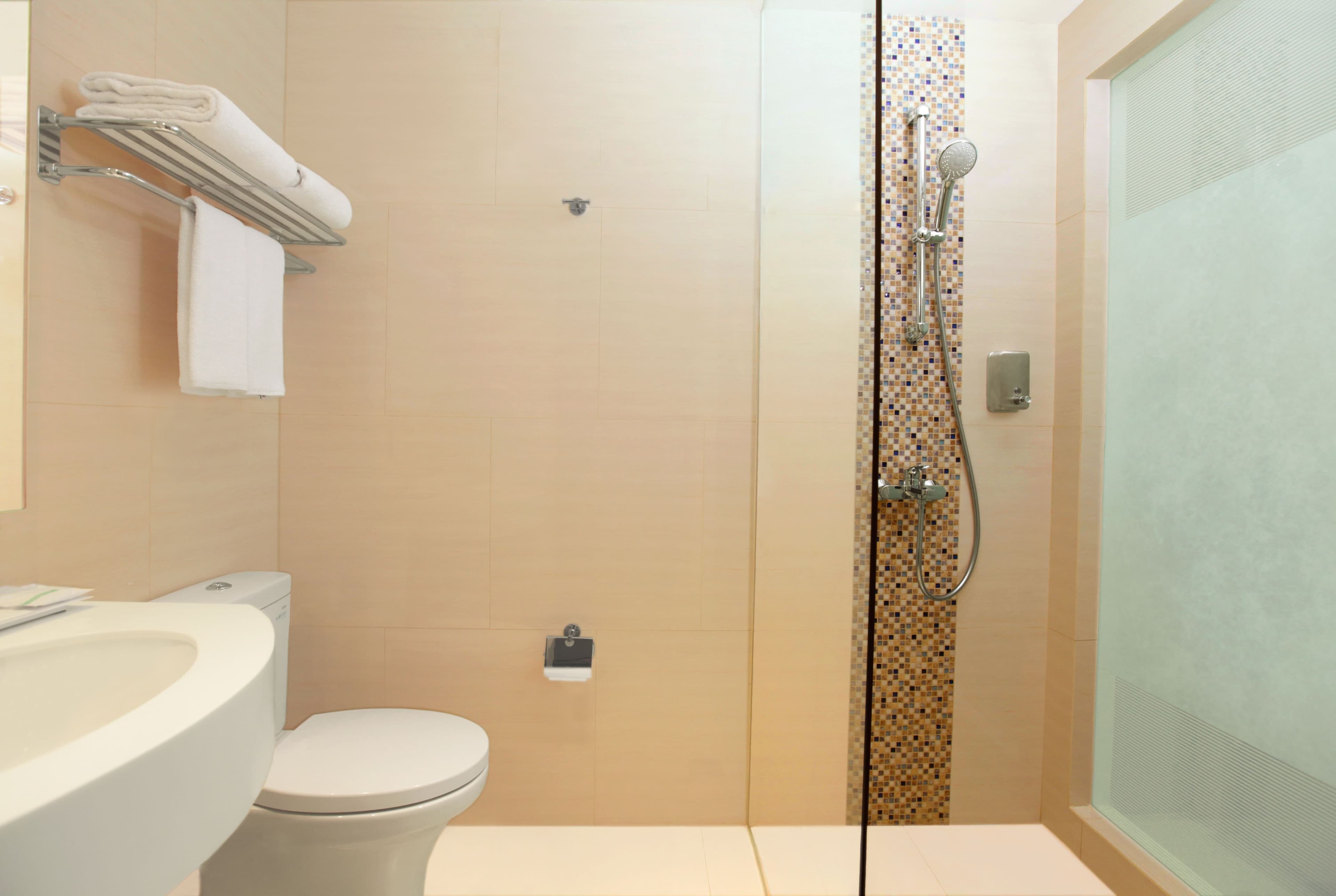 Holiday Inn Express Jakarta International Expo — 26