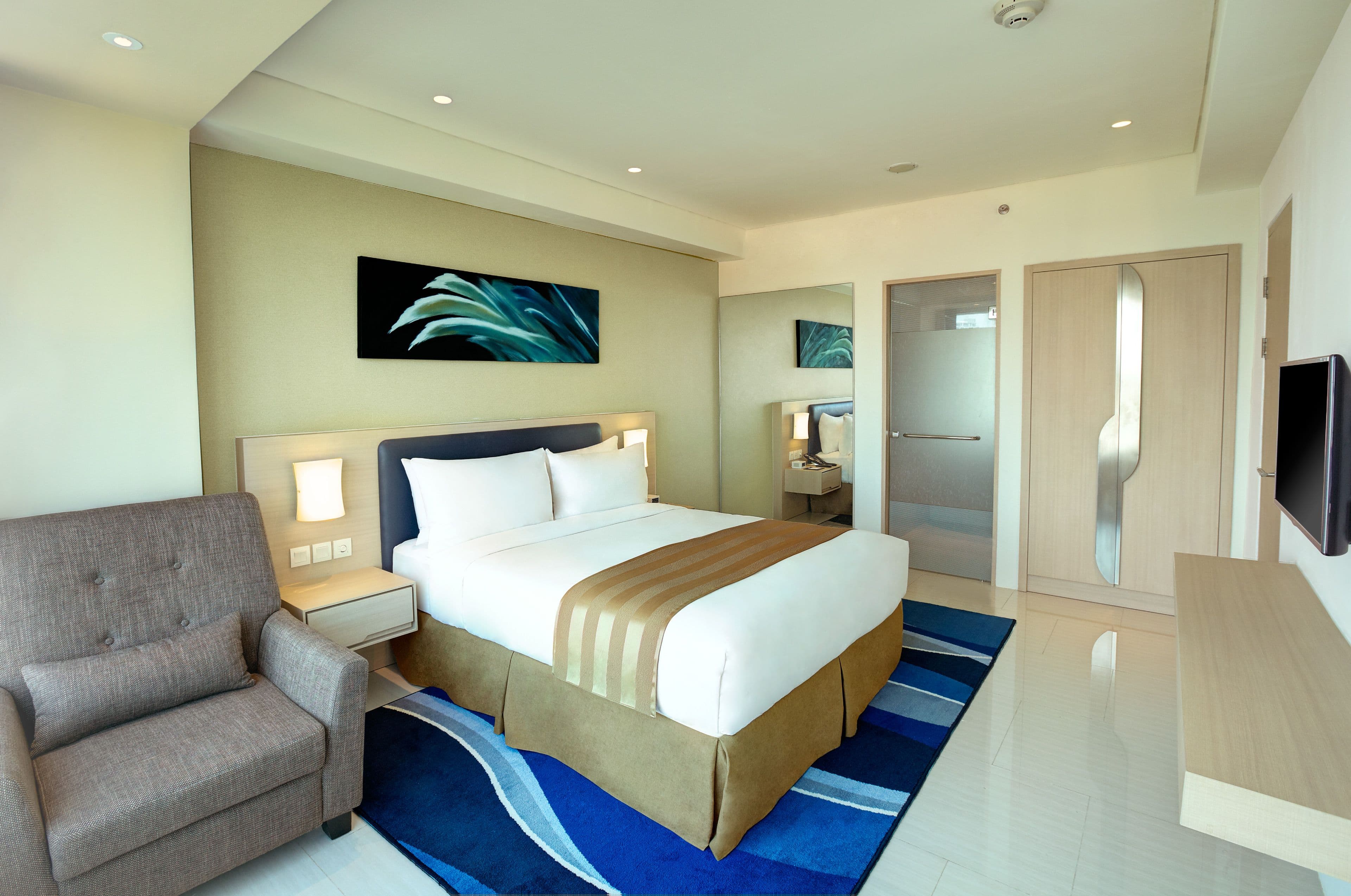 Holiday Inn Express Jakarta International Expo — 23